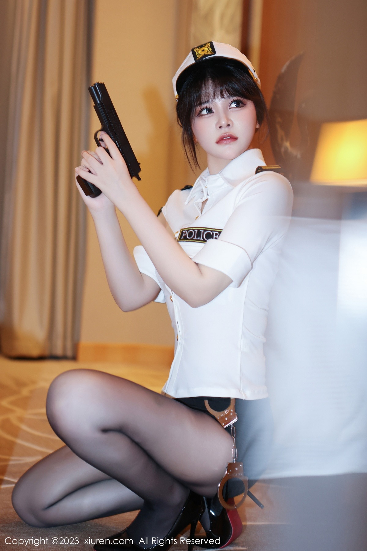 Xgyw.Net_XiuRen第6328期_模特桃桃子情趣警察制服露淡黄色蕾丝内衣秀曼妙身姿诱惑写真92P