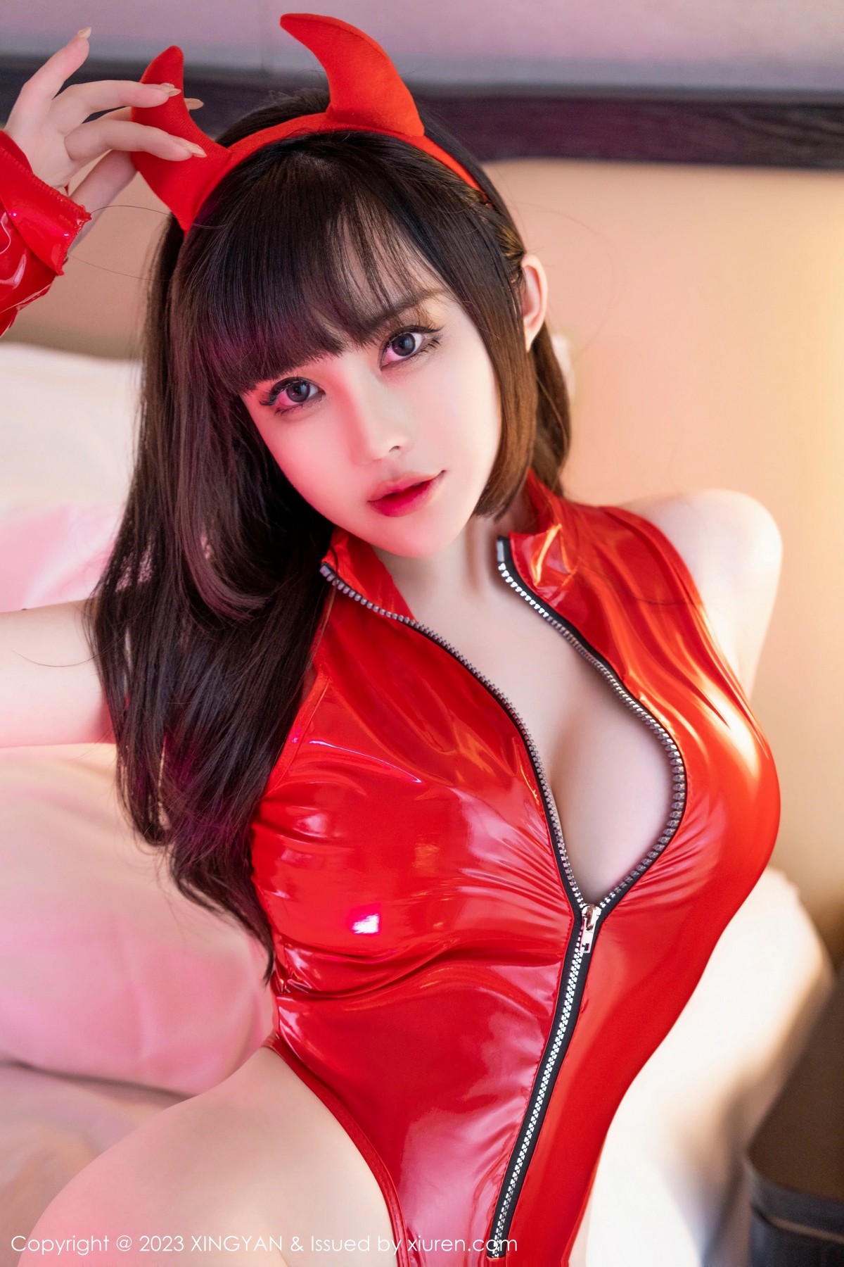 Xgyw.Net_[XINGYAN星颜社]VOL.176_模特焦糖可可私房性感红色皮质高叉连体衣秀翘臀美腿诱惑写真45P