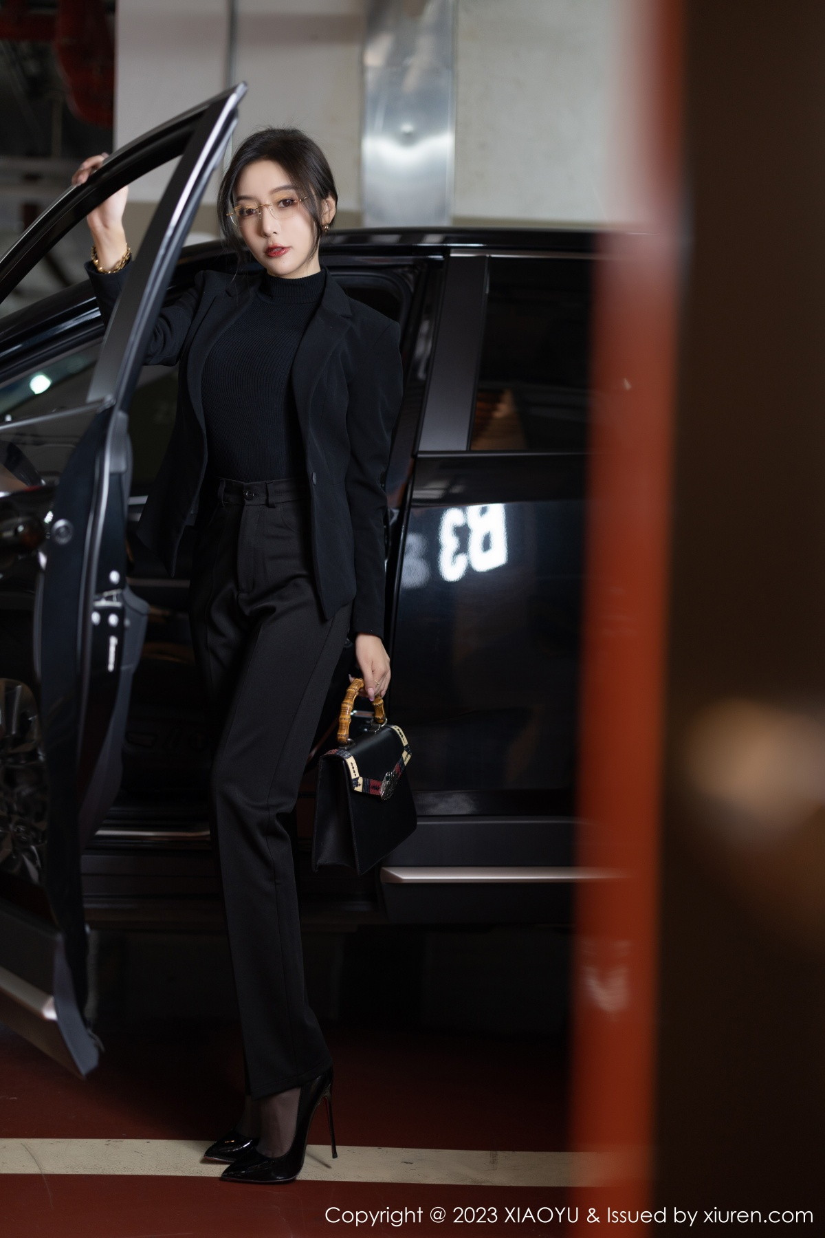 Xgyw.Net_[XiaoYu画语界]Vol.974_女神王馨瑶yanni性感黑色Ol装露黑色蕾丝内衣超薄黑丝诱惑写真93P