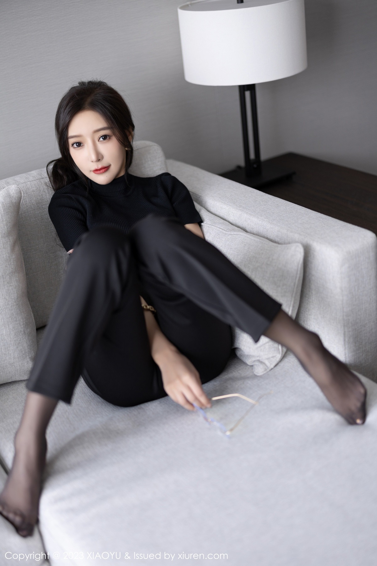 Xgyw.Net_[XiaoYu画语界]Vol.974_女神王馨瑶yanni性感黑色Ol装露黑色蕾丝内衣超薄黑丝诱惑写真93P
