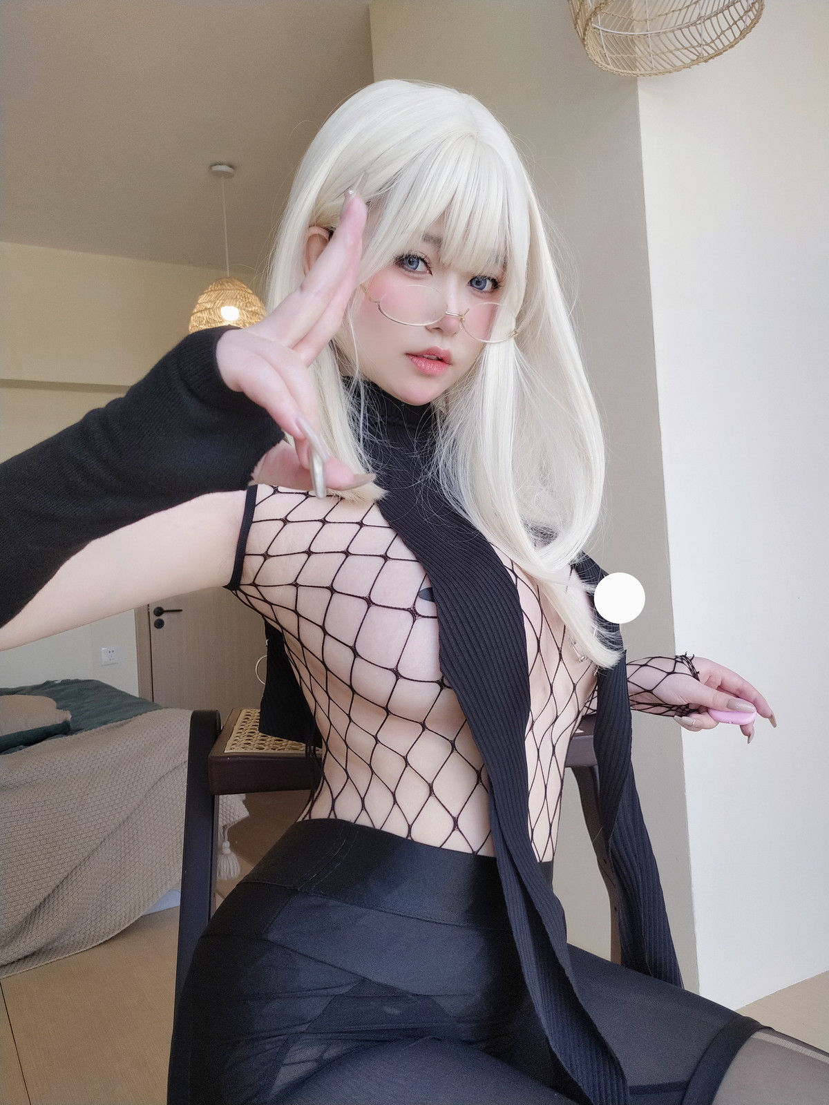 Xgyw.Net_Coser妹子女主K战败忍者主题性感黑色网格服饰配超薄黑丝秀翘臀美腿诱惑写真42P