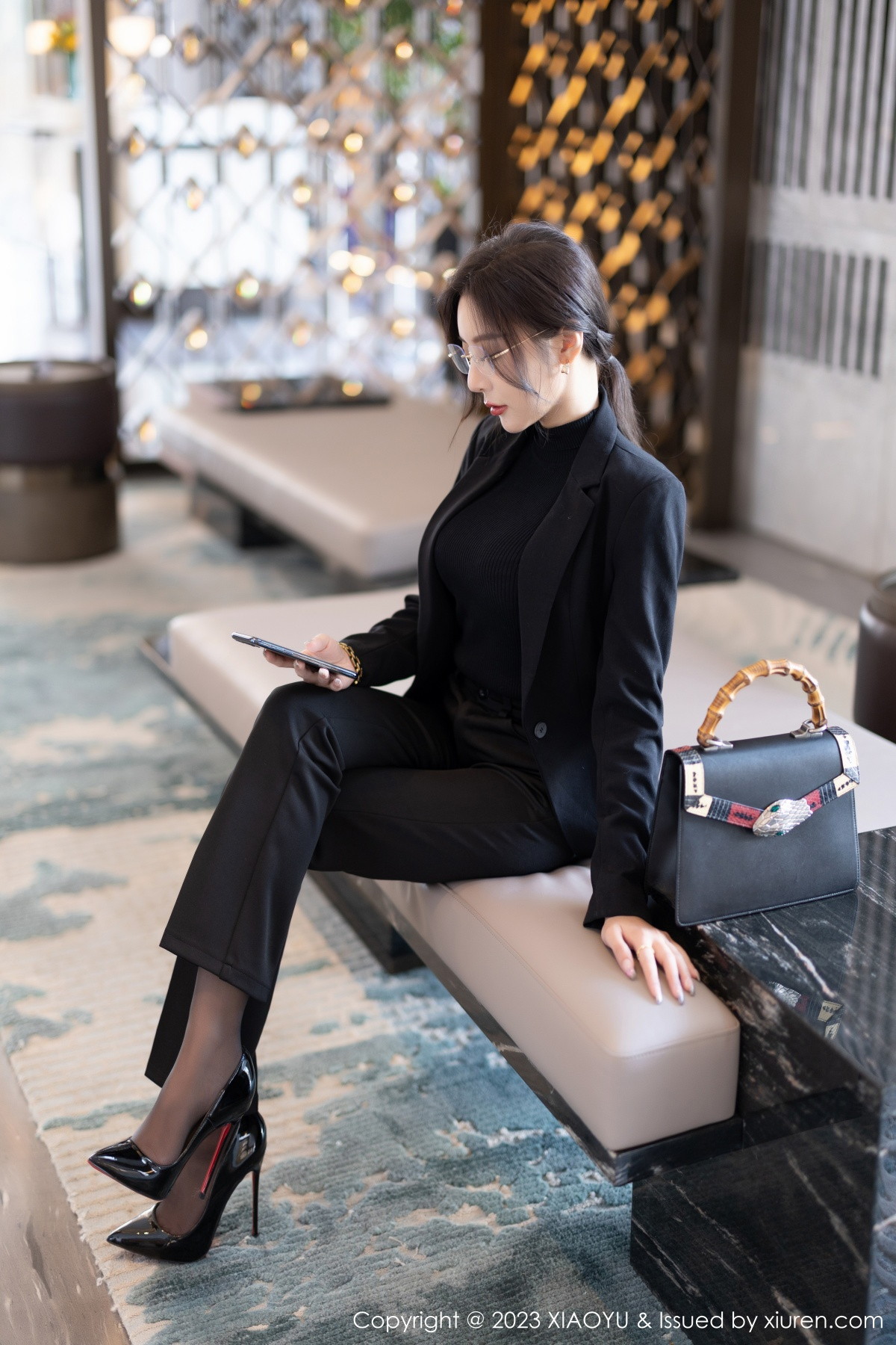 Xgyw.Net_[XiaoYu画语界]Vol.974_女神王馨瑶yanni性感黑色Ol装露黑色蕾丝内衣超薄黑丝诱惑写真93P
