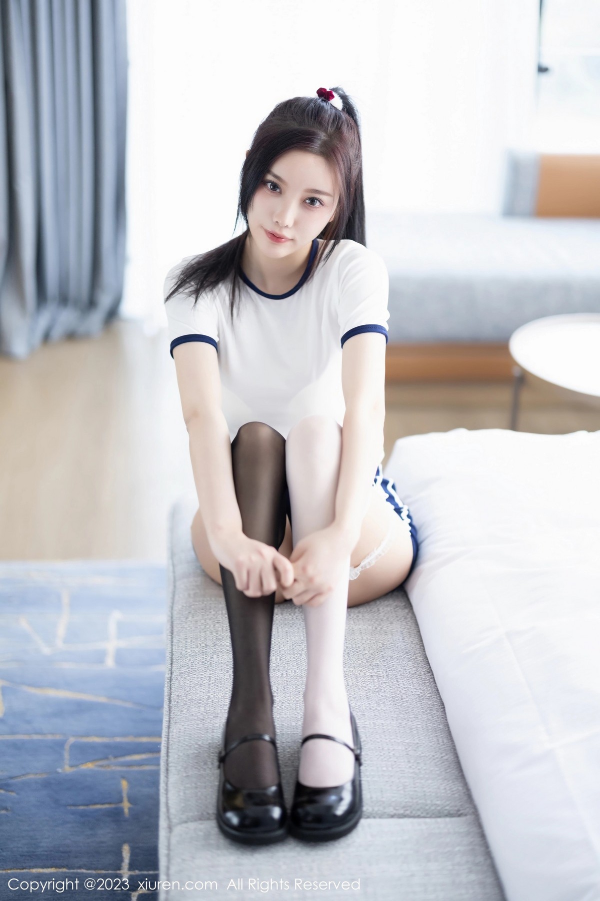 Xgyw.Net_XiuRen第6337期_女神杨晨晨Yome白色收身衣配蓝色短裤秀丰腴身材完美诱惑写真86P