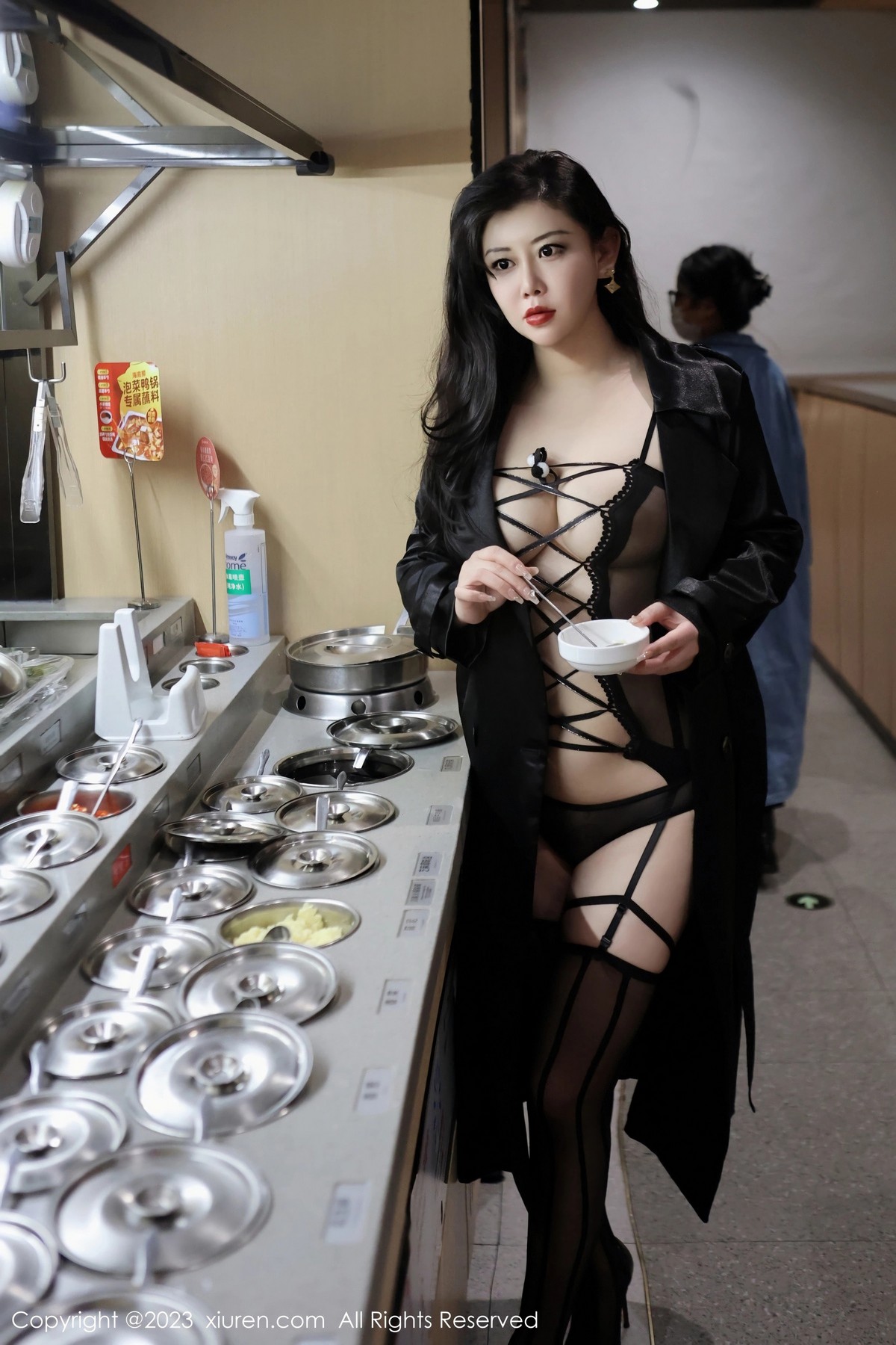 Xgyw.Net_XiuRen第6333期_模特王婉悠Queen性感黑色轻透薄纱情趣服秀丰满身材诱惑写真104P