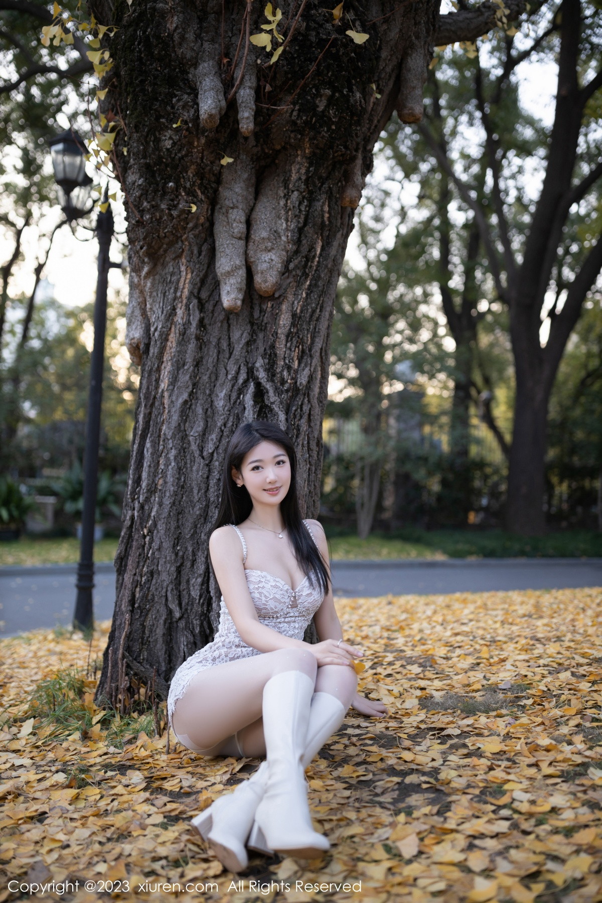 Xgyw.Net_XiuRen第6331期_模特唐安琪性感白色蕾丝吊带裙配开档白丝秀曼妙身姿诱惑写真79P