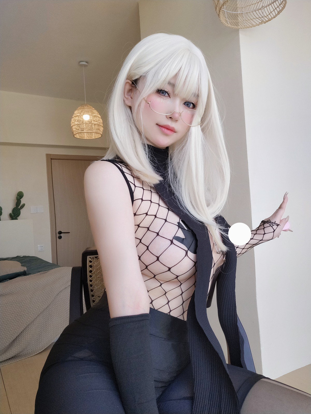 Xgyw.Net_Coser妹子女主K战败忍者主题性感黑色网格服饰配超薄黑丝秀翘臀美腿诱惑写真42P