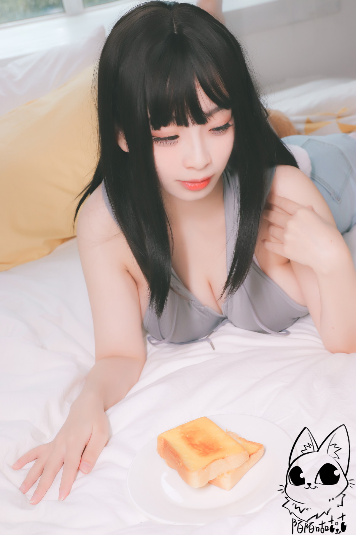 Xgyw.Net_网络美女韶陌陌兔子主题私房性感灰色真空上衣配白色蕾丝袜秀豪乳翘臀诱惑写真30P