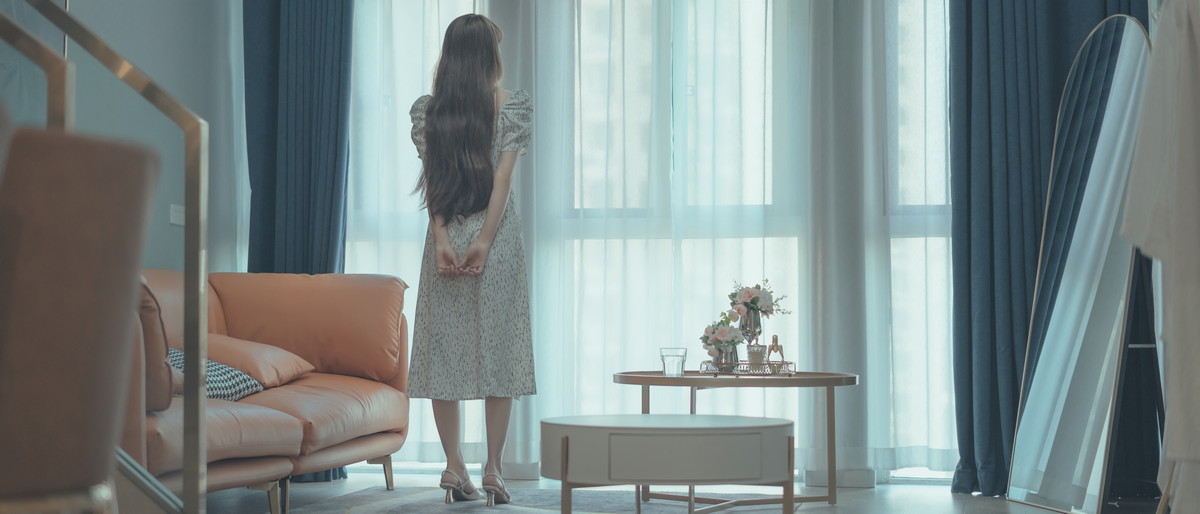 Xgyw.Net_网络美女杏仁曲奇反差表姐主题沙发上脱牛仔短裤露性感白色三点式内衣诱惑写真102P