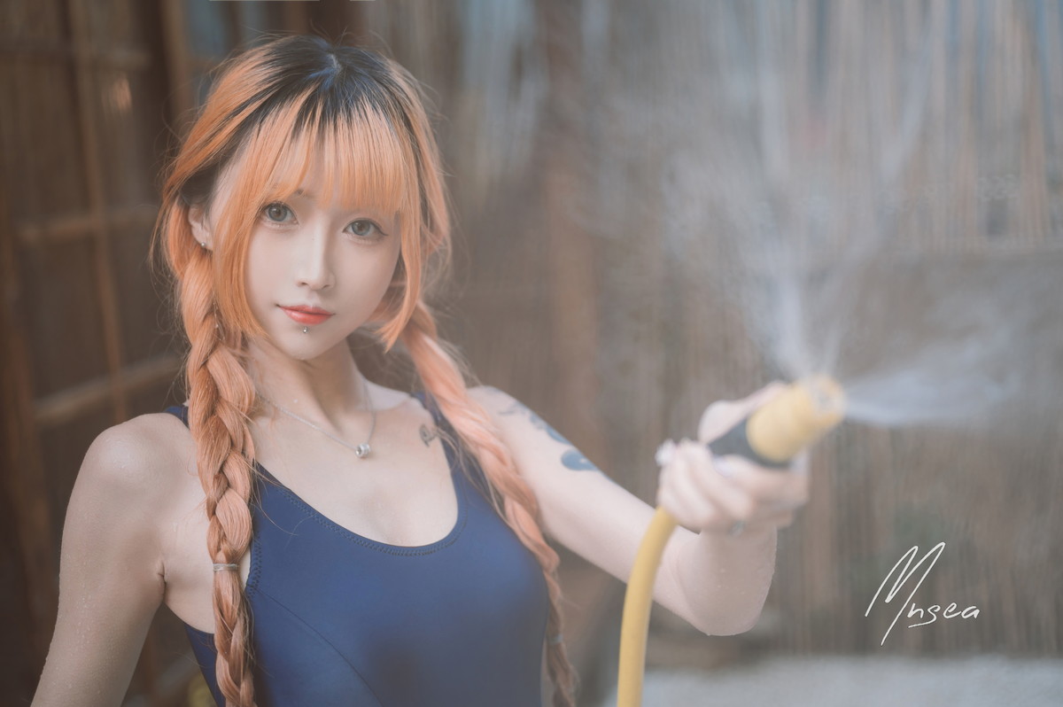 Xgyw.Net_网络美女妹抖青死库水主题户外脱性感学生制服露死库水湿身秀完美身材诱惑写真47P