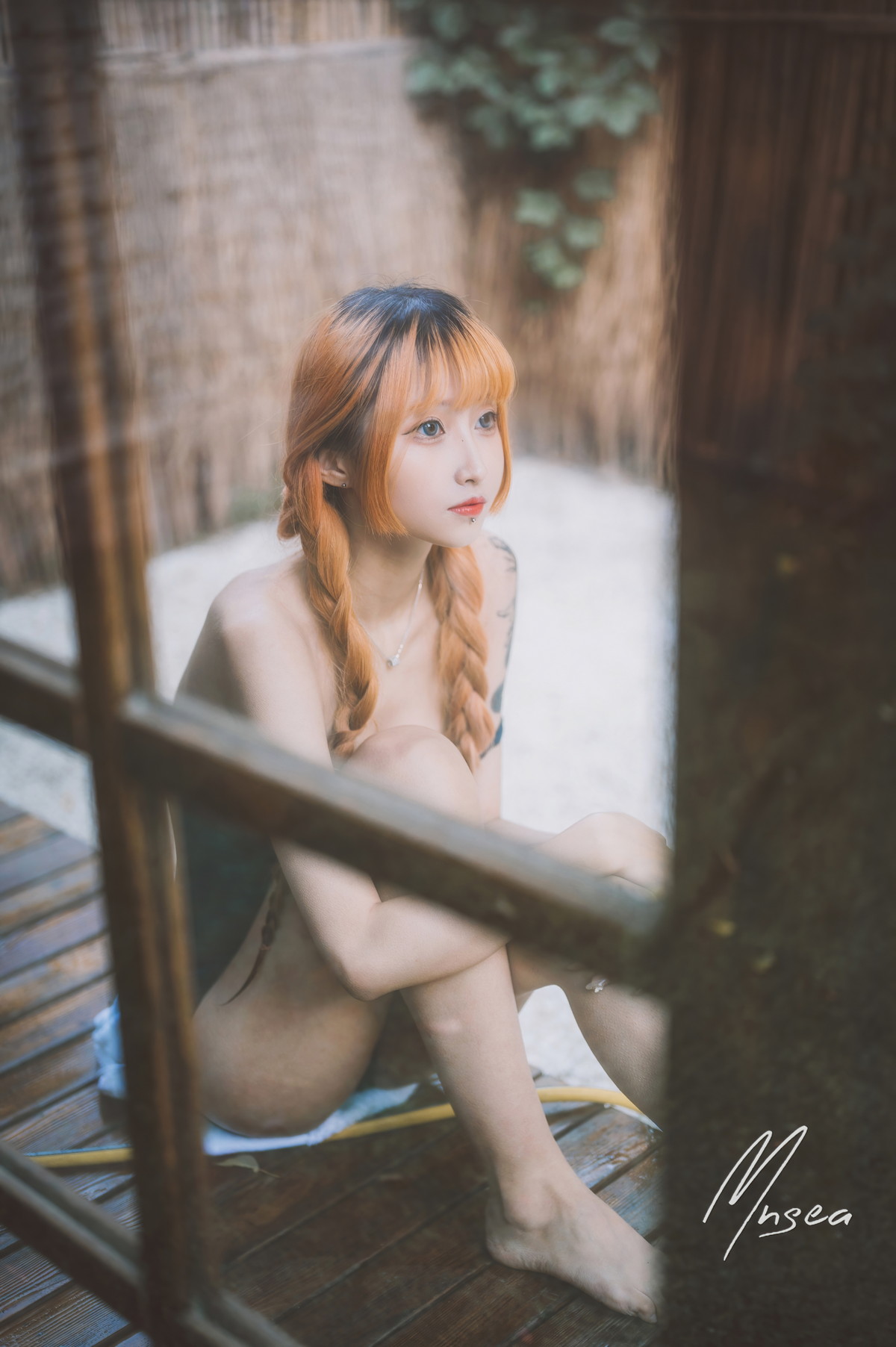 Xgyw.Net_网络美女妹抖青死库水主题户外脱性感学生制服露死库水湿身秀完美身材诱惑写真47P