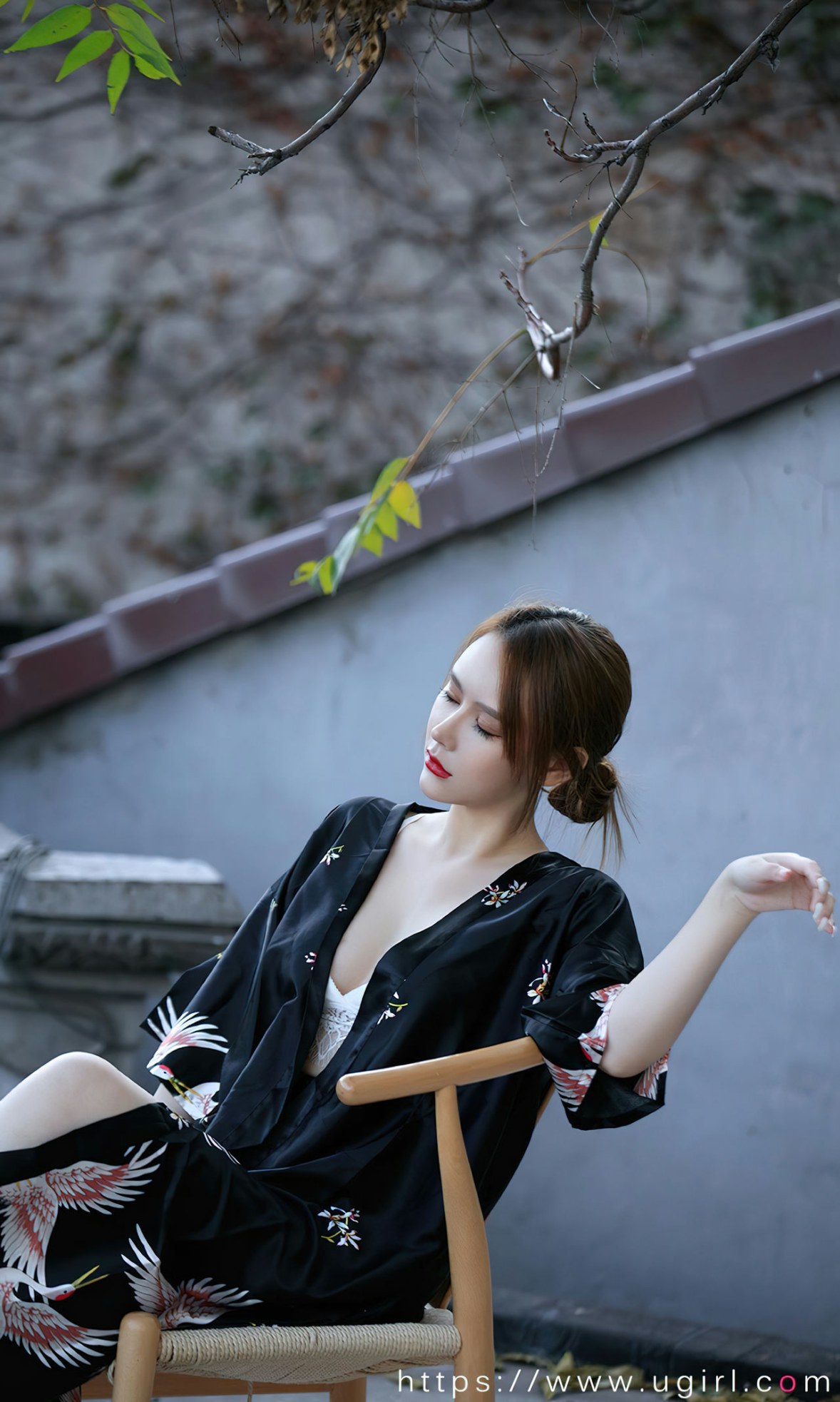 Xgyw.Net_[Ugirls爱尤物]No.2529_模特Coral私房性感多套服饰系列秀曼妙身姿迷人诱惑写真35P