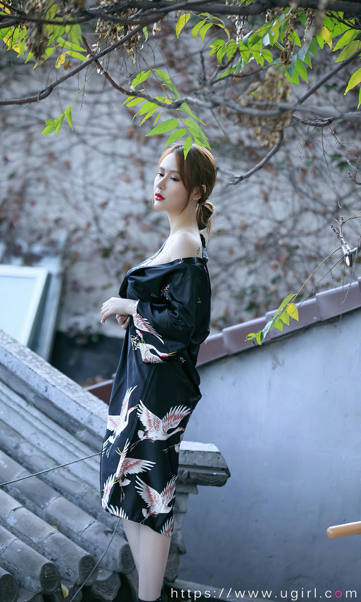 Xgyw.Net_[Ugirls爱尤物]No.2529_模特Coral私房性感多套服饰系列秀曼妙身姿迷人诱惑写真35P