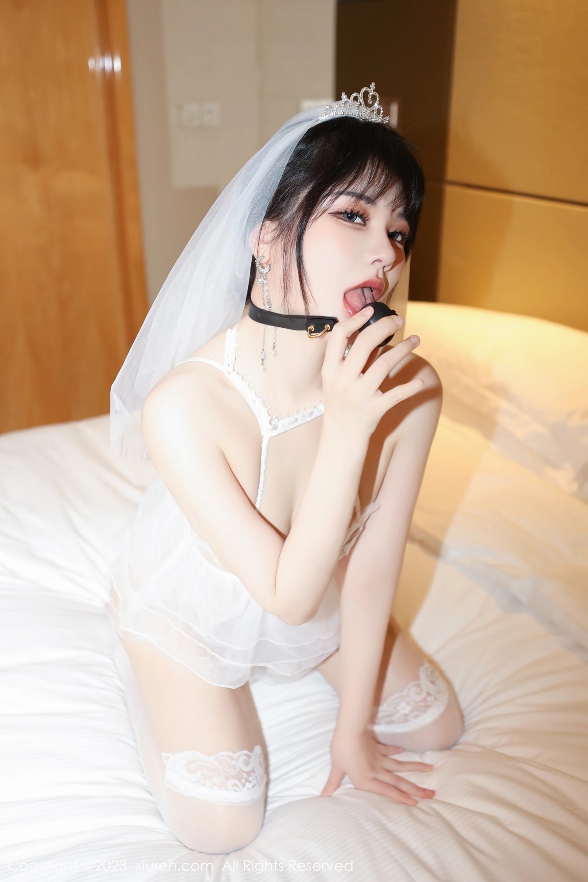 Xgyw.Net_XiuRen第6365期_模特桃桃子_性感白色蕾丝婚纱配白丝袜透视秀惹火身材诱惑写真89P