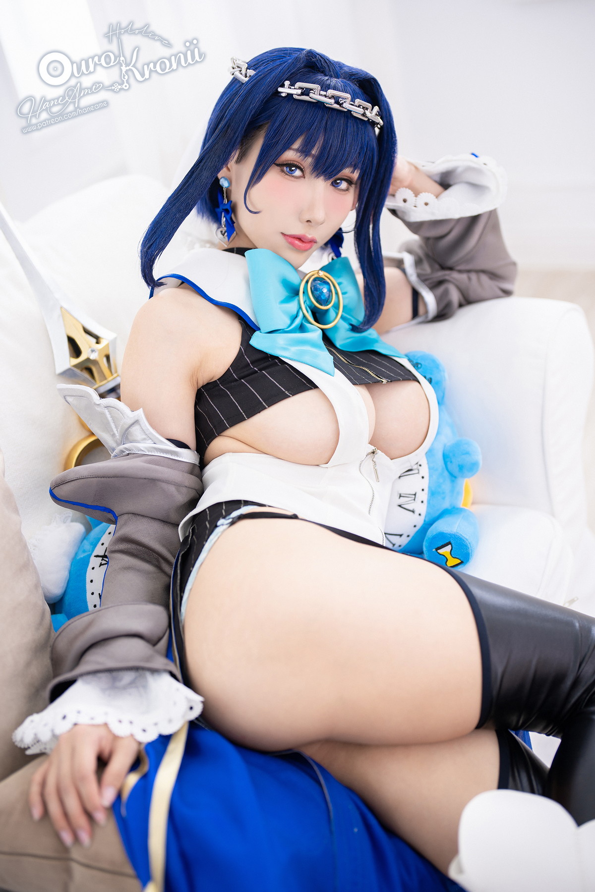 Xgyw.Net_Coser美女雨波_HaneAme-Hololive Kronii主题性感低胸服饰秀完美身材诱惑写真54P
