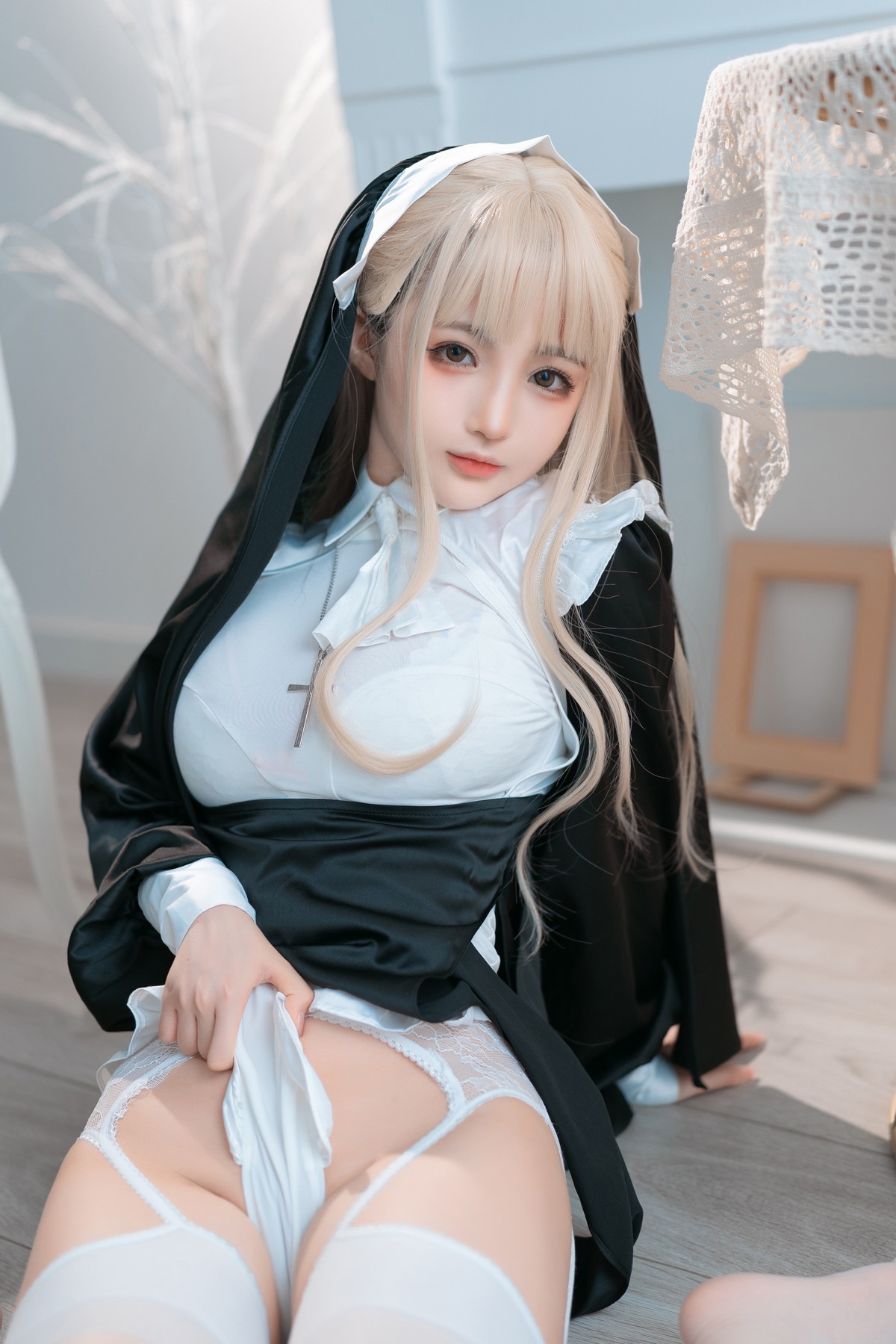 Xgyw.Net_网络美女桜井宁宁修女主题性感白色高叉连体衣配白色蕾丝吊袜秀美腿诱惑写真41P