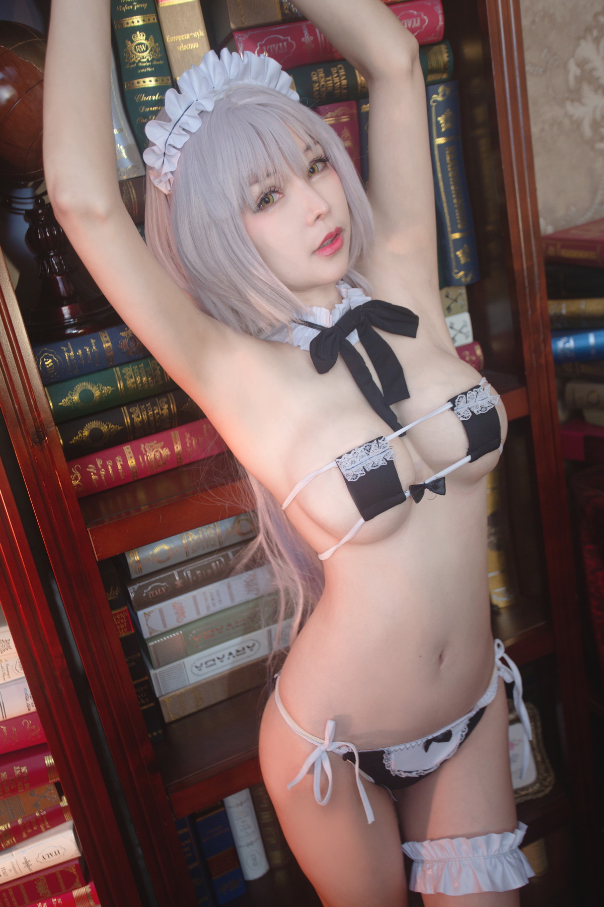 Xgyw.Net_二次元美女Kitkat Cosplay9黑贞女仆主题私房性感黑色三点式内衣迷人诱惑写真33P
