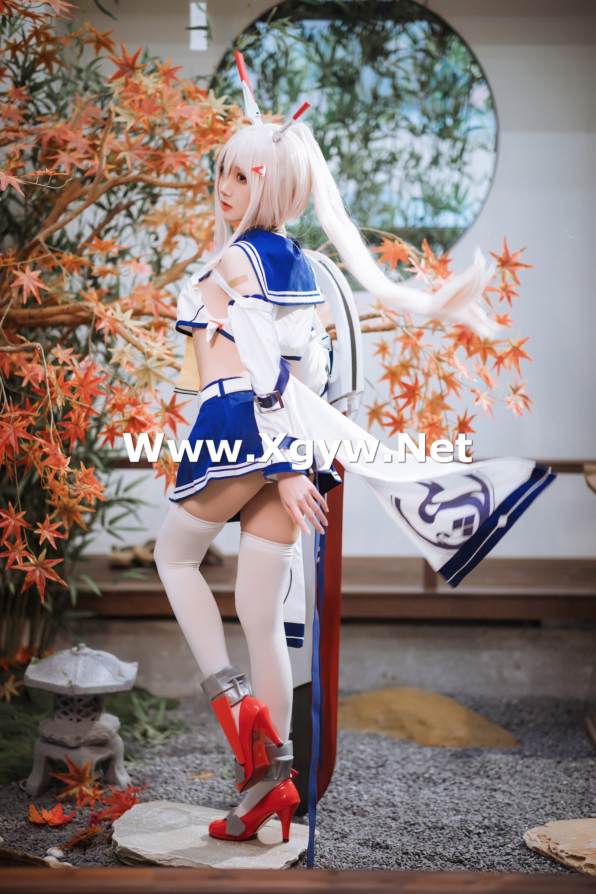 Xgyw.Net_网络美女焖焖碳绫波改主题性感学生制服百褶裙配白丝袜秀完美身材诱惑写真25P