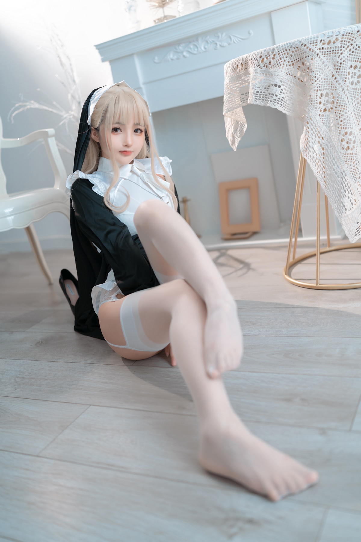 Xgyw.Net_网络美女桜井宁宁修女主题性感白色高叉连体衣配白色蕾丝吊袜秀美腿诱惑写真41P