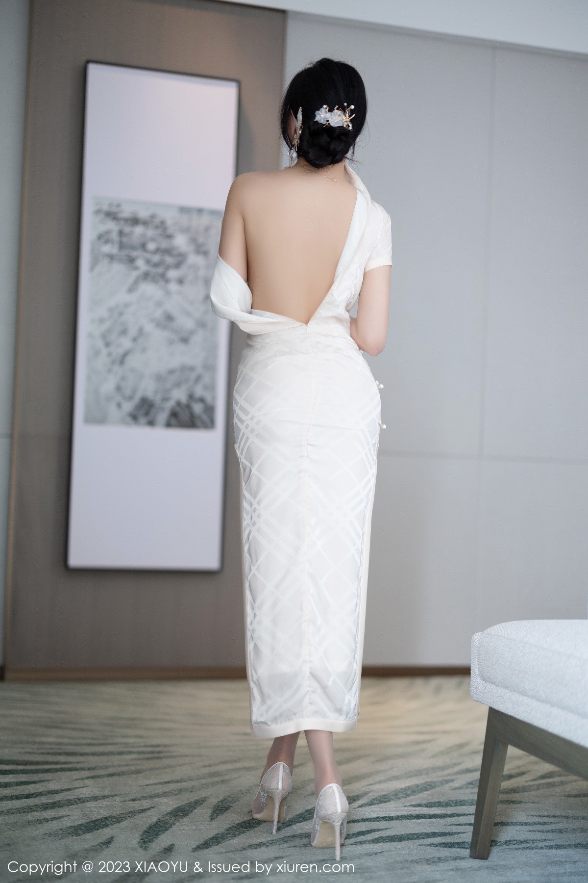 Xgyw.Net_[XiaoYu画语界]Vol.978_女神杨晨晨Yome性感白色典雅旗袍配白丝袜秀丰腴身材诱惑写真85P