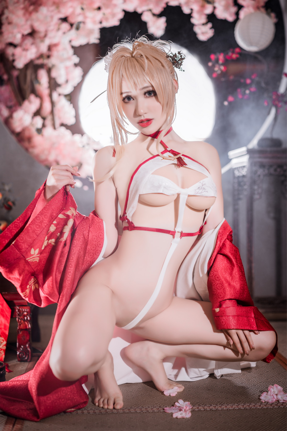 Xgyw.Net_网络美女木之本果花容主题性感蓝色旗袍装 白色情趣内衣秀惹火身材诱惑写真77P