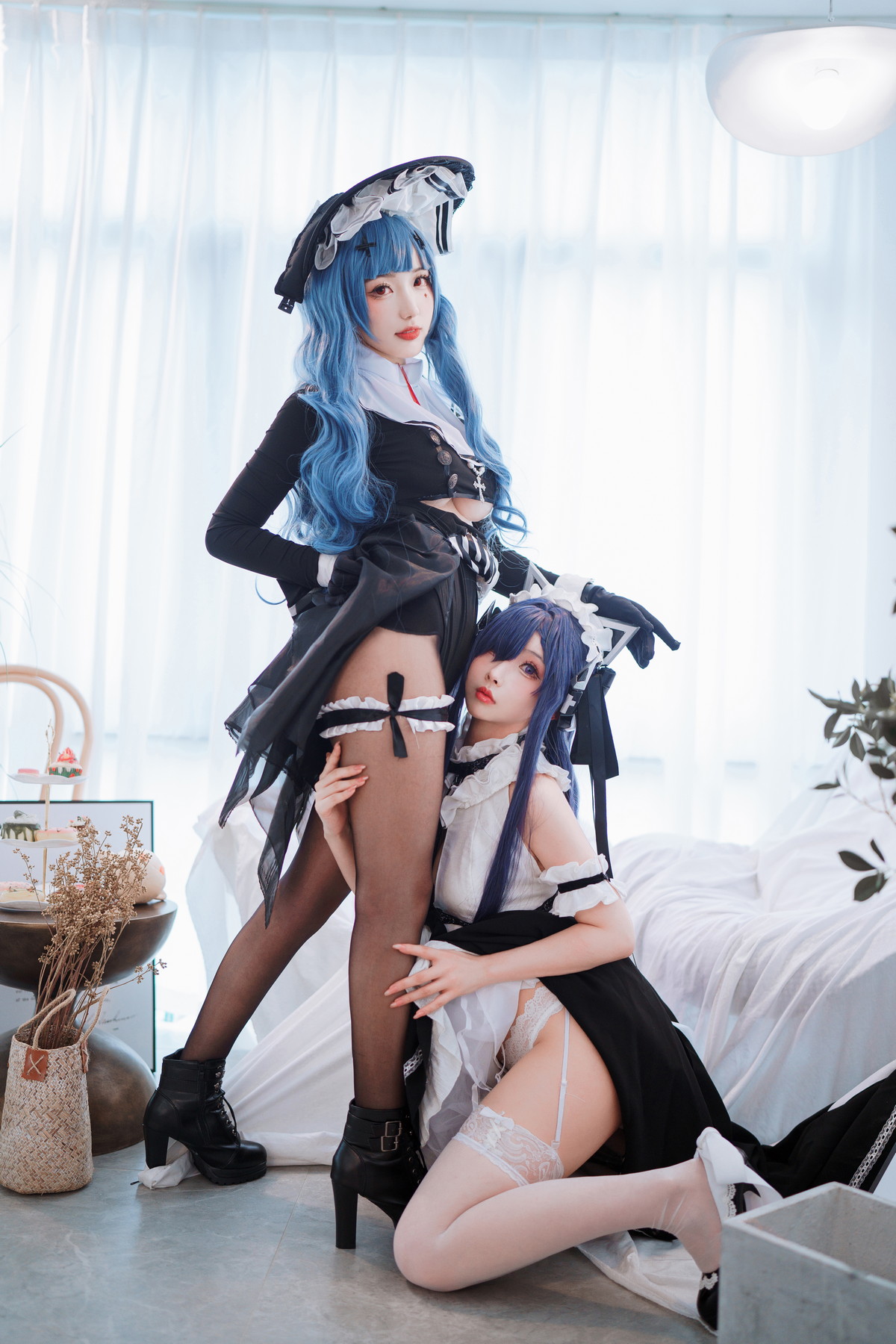 Xgyw.Net_网络美女rioko凉凉子奥古斯特女仆装主题性感白色女仆装配白丝吊袜诱惑写真40P