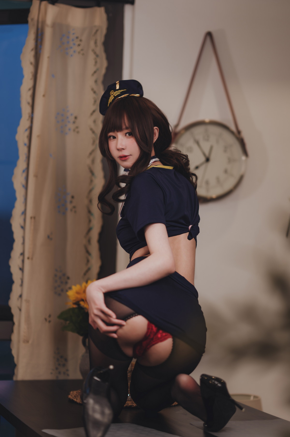 Xgyw.Net_网络美女西园寺南歌空姐主题私房性感空姐制服配开档黑丝秀翘臀美腿诱惑写真52P