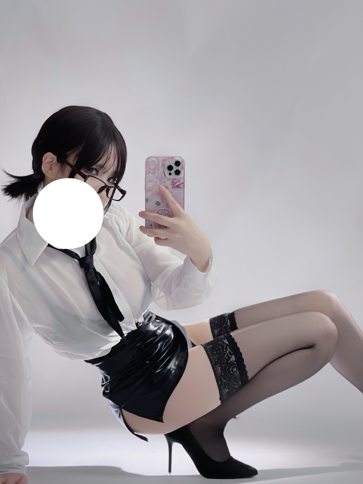 Xgyw.Net_Cos小姐姐幼爱youmeko早安主题性感白T配黑短裙露超薄黑丝秀翘臀诱惑写真28P