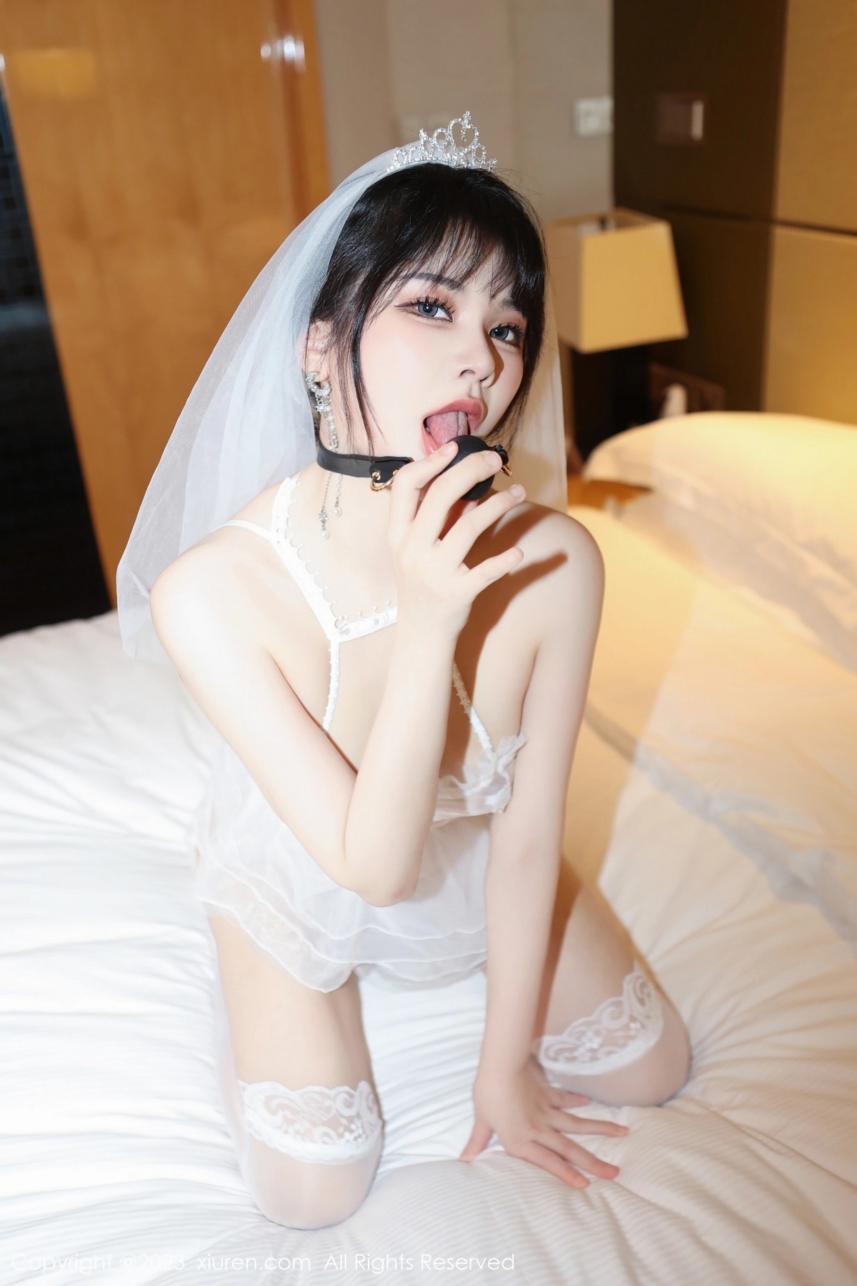 Xgyw.Net_XiuRen第6365期_模特桃桃子_性感白色蕾丝婚纱配白丝袜透视秀惹火身材诱惑写真89P