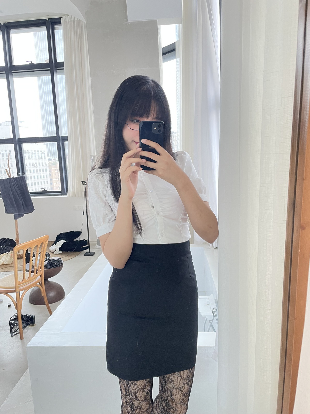 Xgyw.Net_网络美女轩萧学姐提花裤袜主题性感白T配黑短裙露黑丝网袜秀翘臀美腿诱惑写真106P