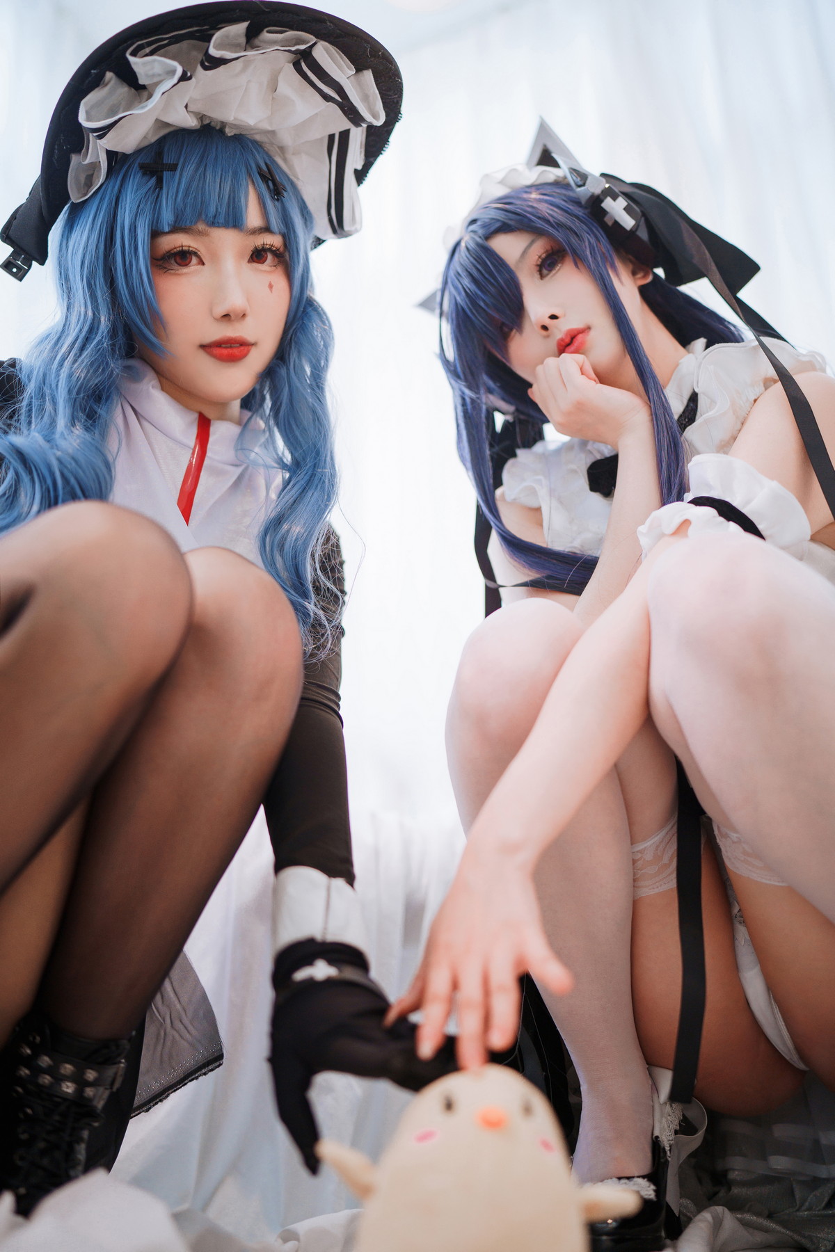 Xgyw.Net_网络美女rioko凉凉子奥古斯特女仆装主题性感白色女仆装配白丝吊袜诱惑写真40P