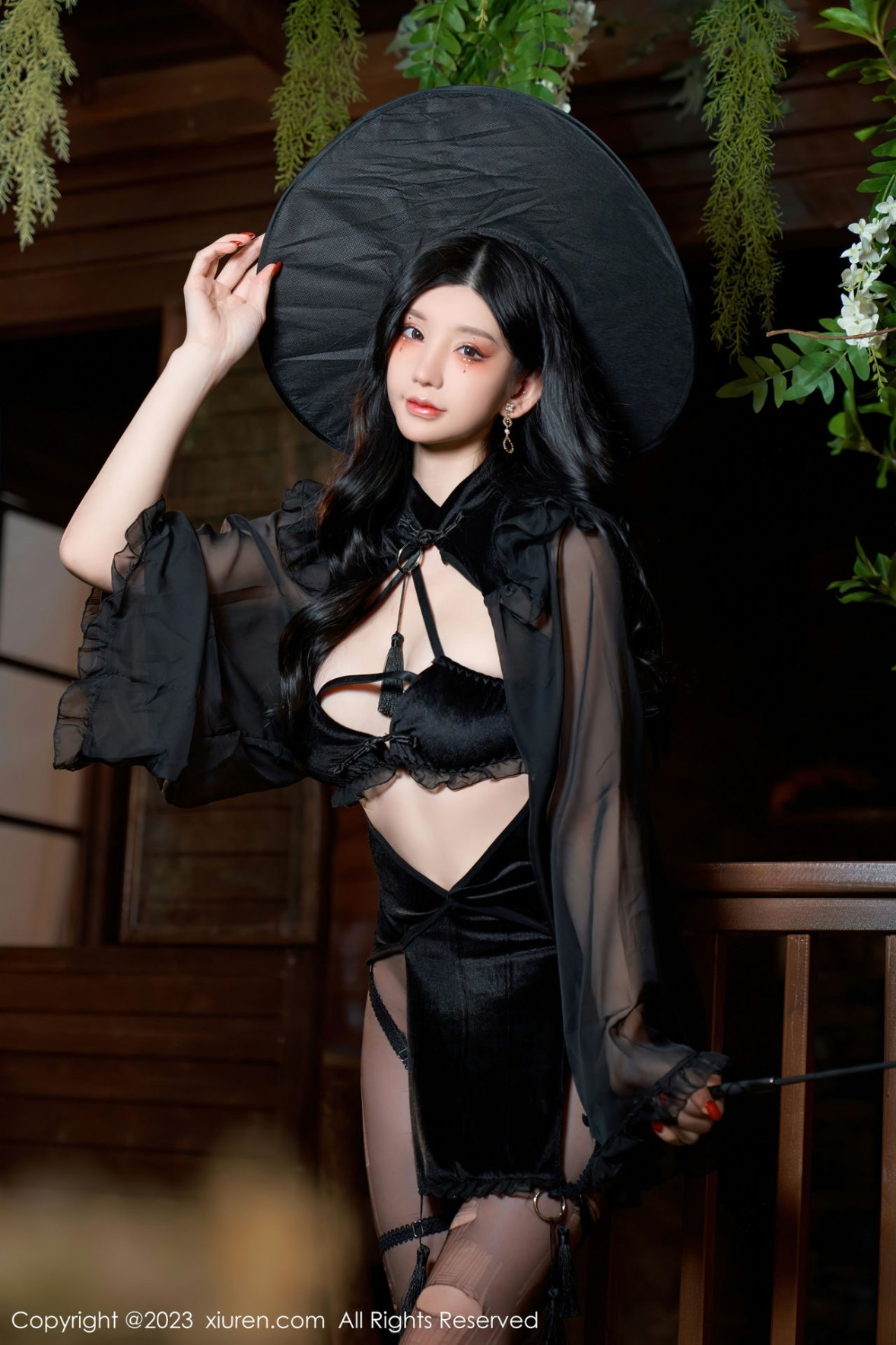 Xgyw.Net_XiuRen第6362期_女神周于希Sally女巫的救赎主题半脱露豪乳遮点惹火诱惑写真71P