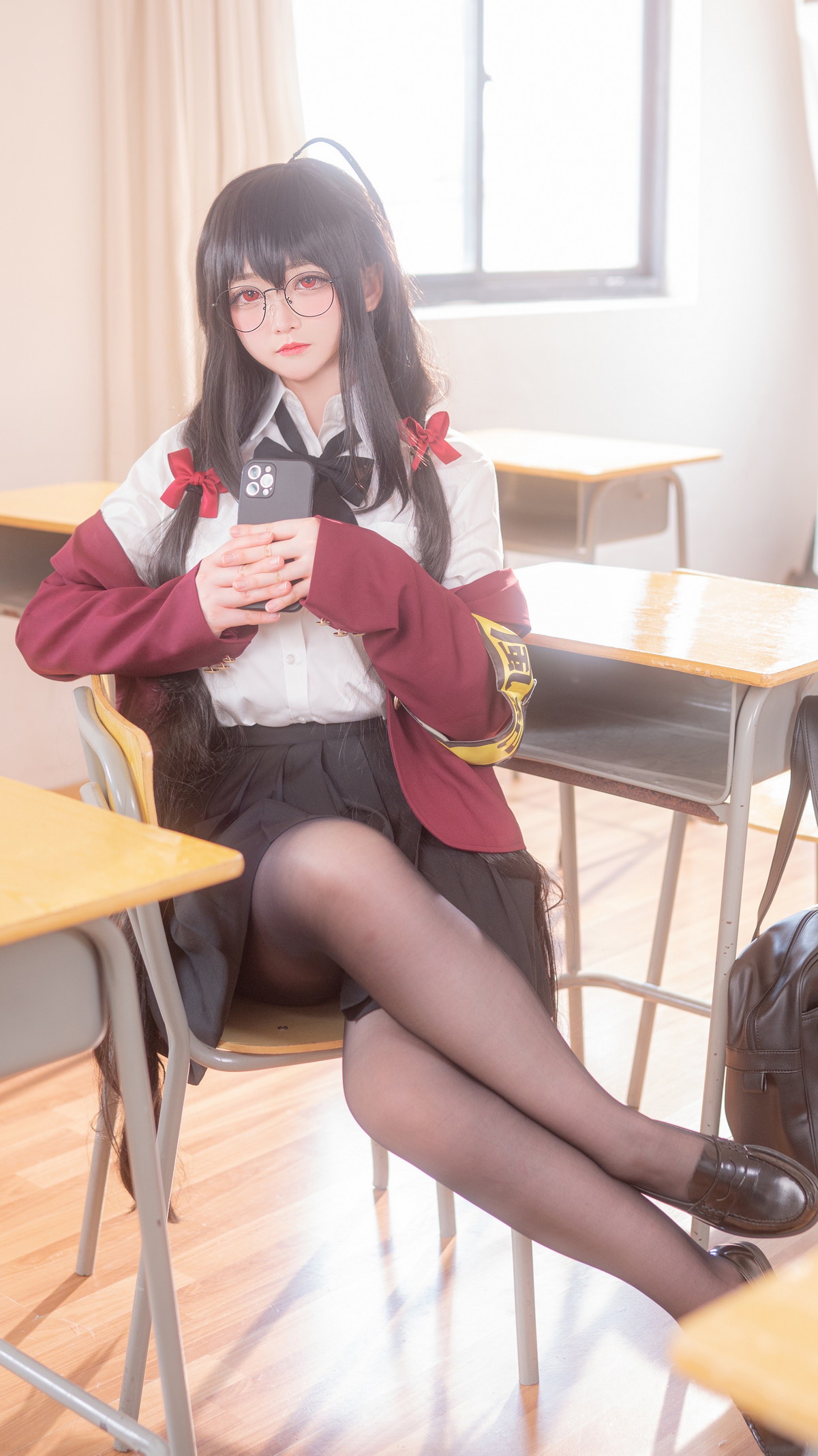 Xgyw.Net_Coser妹子Sayako_今年4岁大凤JK主题性感黑色短裙下超薄黑丝秀美腿诱惑写真50P