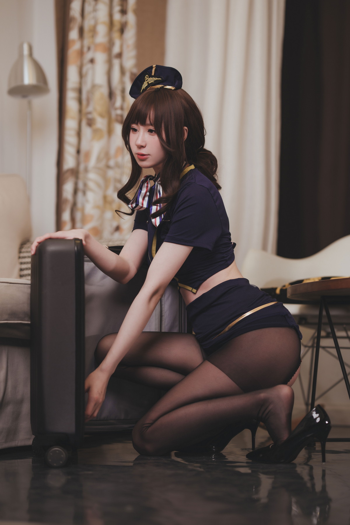 Xgyw.Net_网络美女西园寺南歌空姐主题私房性感空姐制服配开档黑丝秀翘臀美腿诱惑写真52P