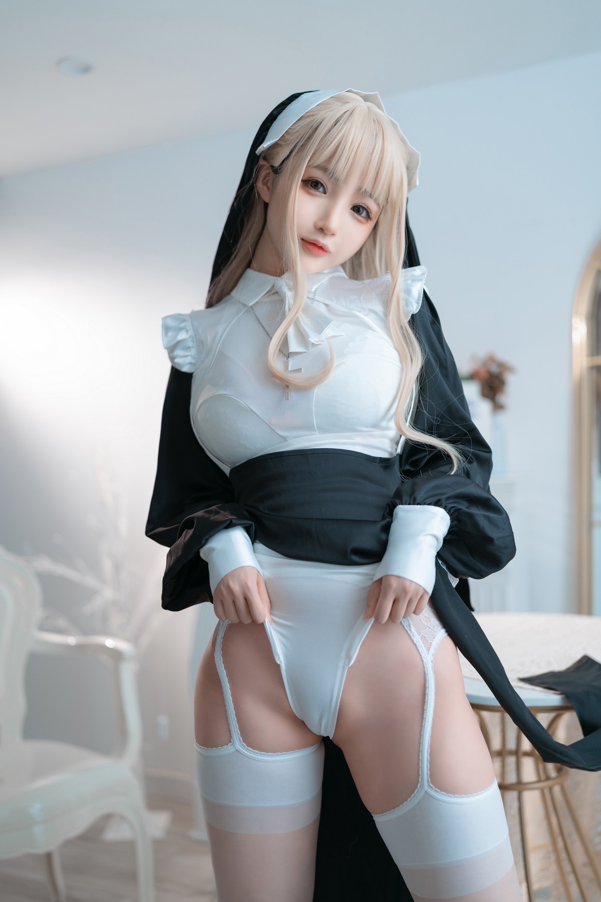 Xgyw.Net_网络美女桜井宁宁修女主题性感白色高叉连体衣配白色蕾丝吊袜秀美腿诱惑写真41P
