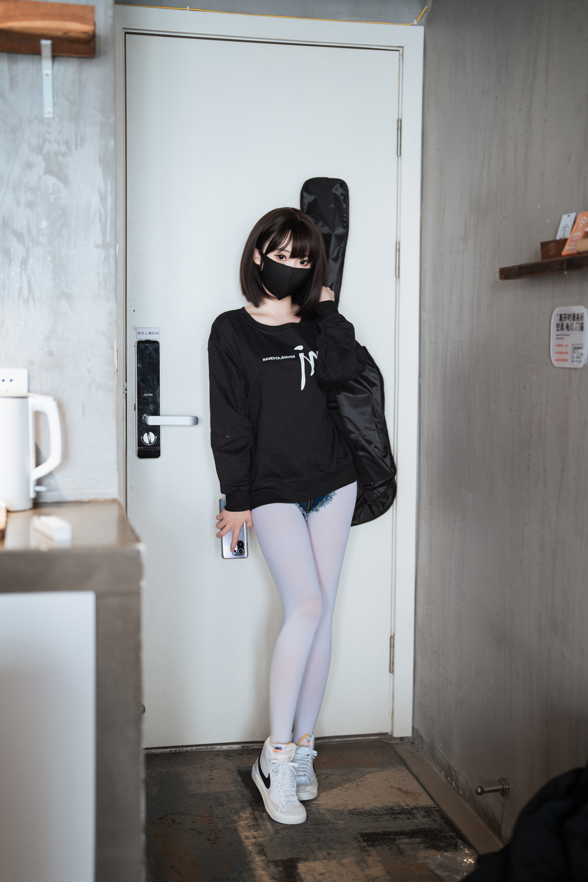 Xgyw.Net_可爱人气Coser面饼仙儿升玖主题私房半脱露性感连体衣配白丝裤袜撩人诱惑写真54P