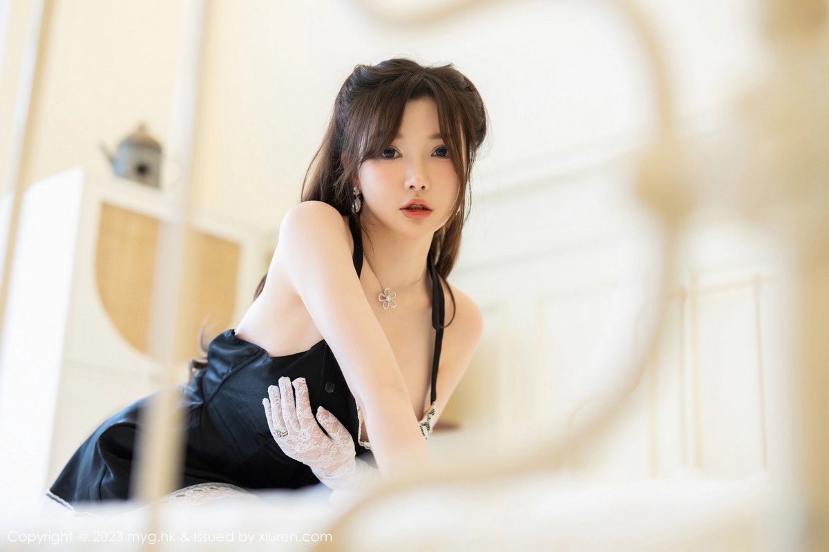 Xgyw.Net_[MyGirl美媛馆]Vol.648_模特糯美子MINIbabe淡蓝露肩连衣短裙秀童颜巨乳身材诱惑写真45P