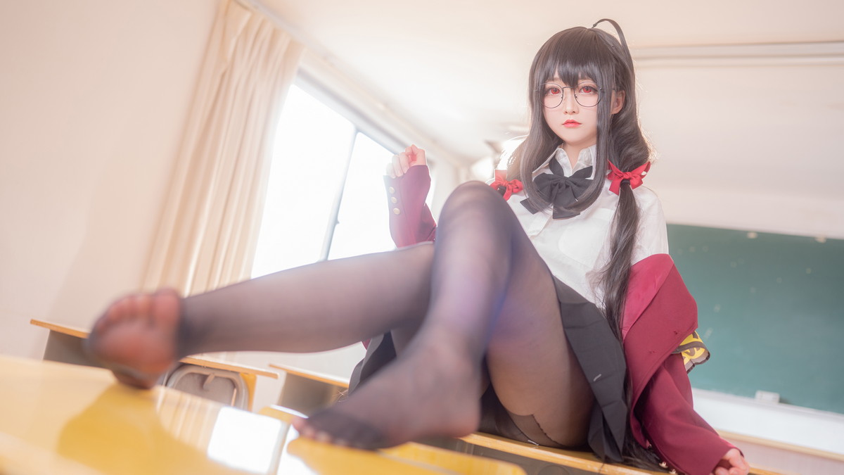 Xgyw.Net_Coser妹子Sayako_今年4岁大凤JK主题性感黑色短裙下超薄黑丝秀美腿诱惑写真50P