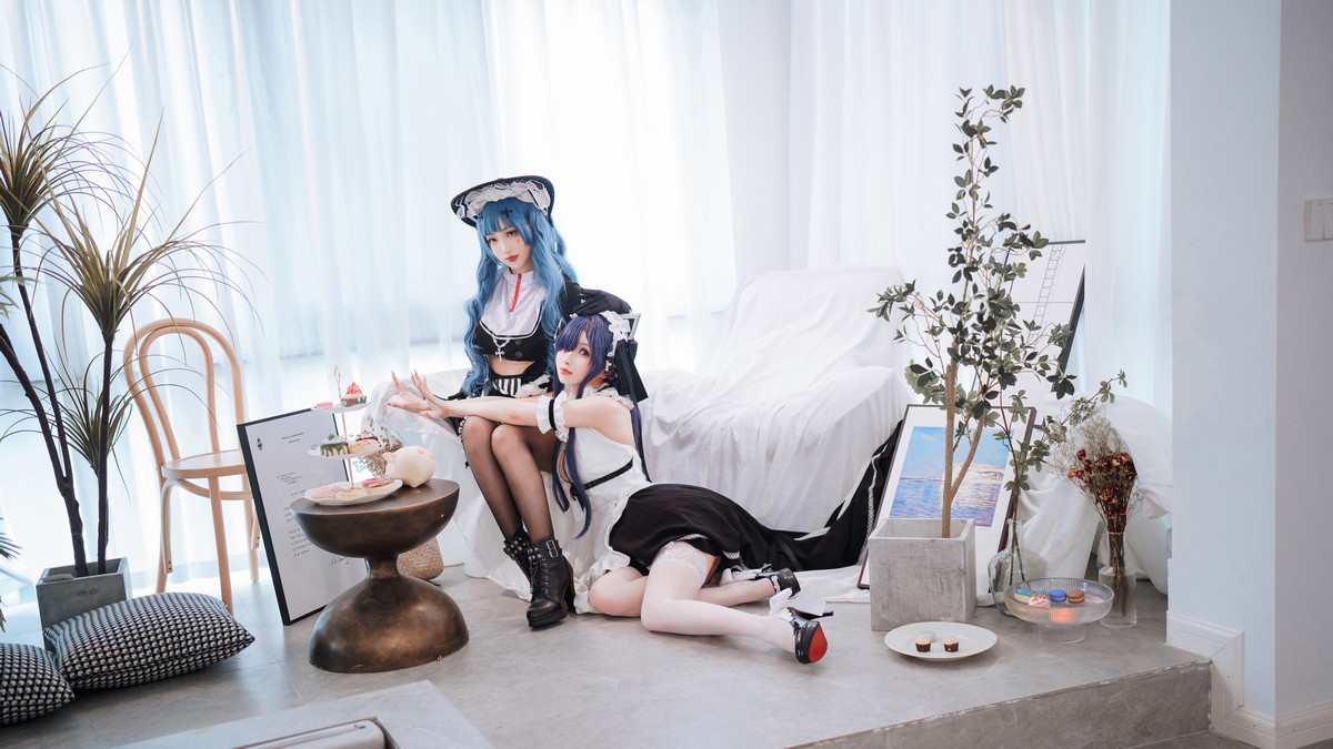 Xgyw.Net_网络美女rioko凉凉子奥古斯特女仆装主题性感白色女仆装配白丝吊袜诱惑写真40P