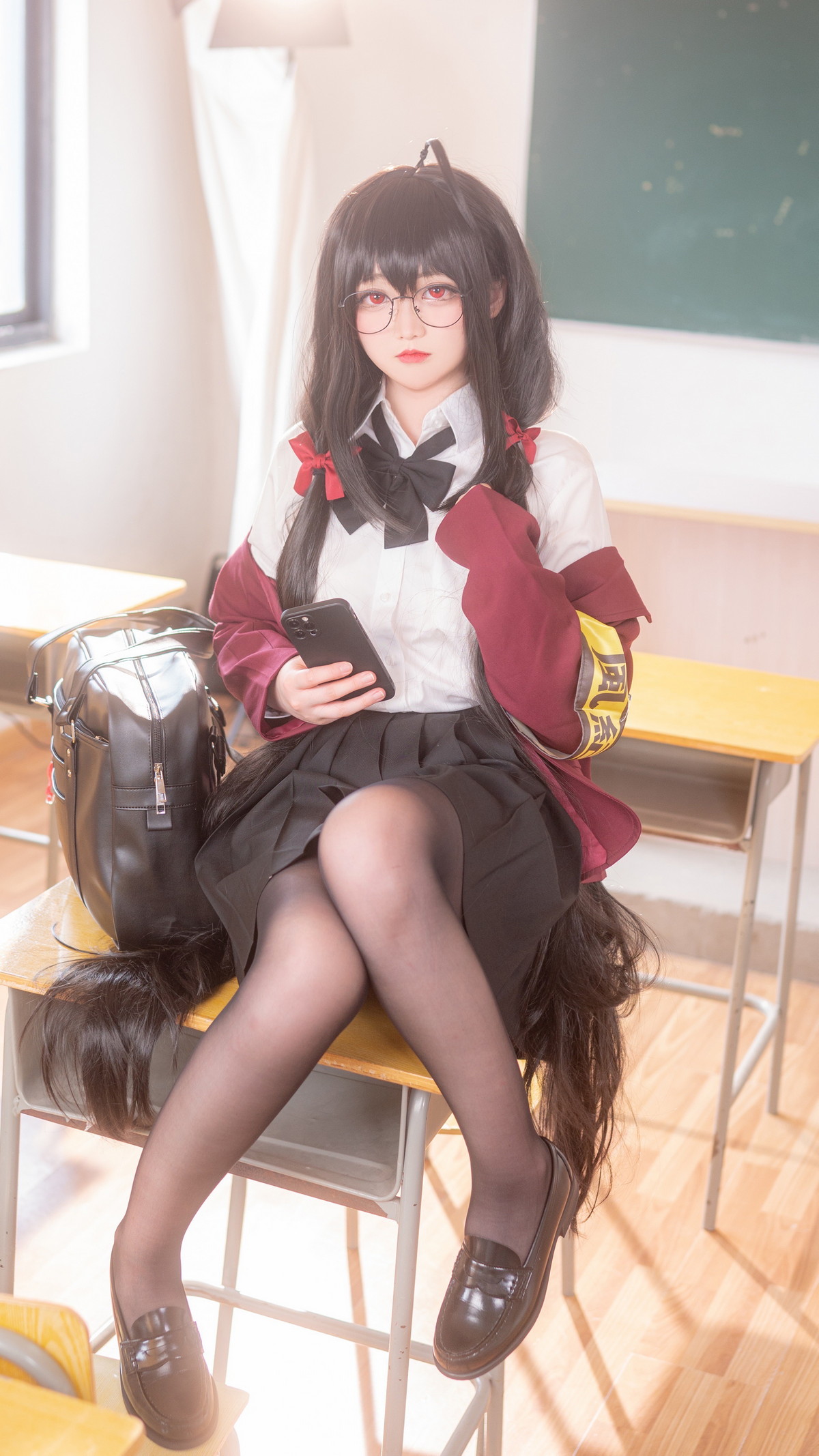 Xgyw.Net_Coser妹子Sayako_今年4岁大凤JK主题性感黑色短裙下超薄黑丝秀美腿诱惑写真50P