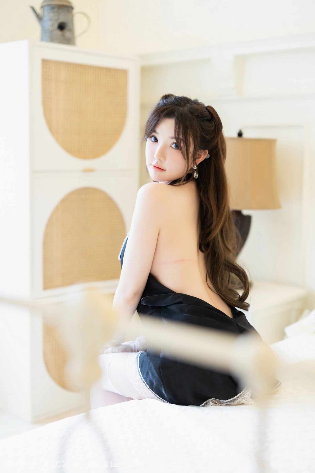 Xgyw.Net_[MyGirl美媛馆]Vol.648_模特糯美子MINIbabe淡蓝露肩连衣短裙秀童颜巨乳身材诱惑写真45P