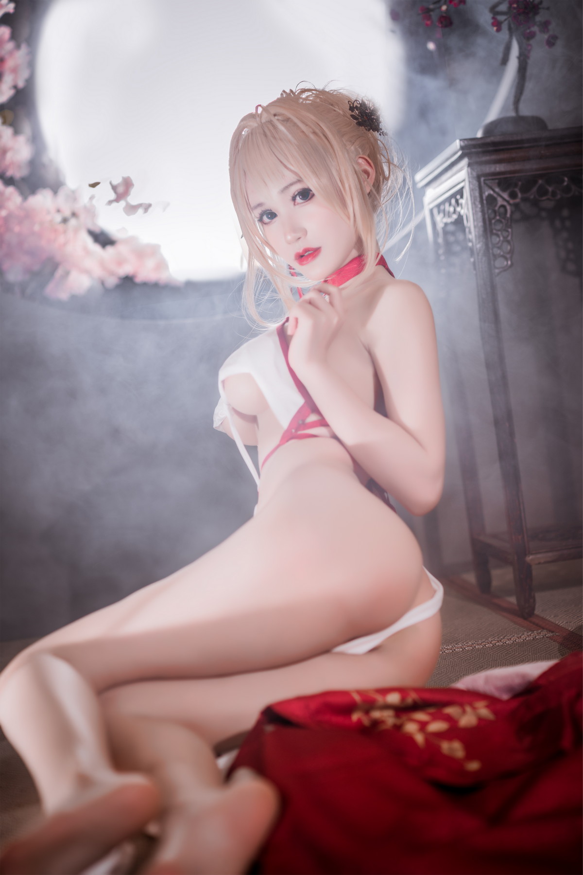 Xgyw.Net_网络美女木之本果花容主题性感蓝色旗袍装 白色情趣内衣秀惹火身材诱惑写真77P