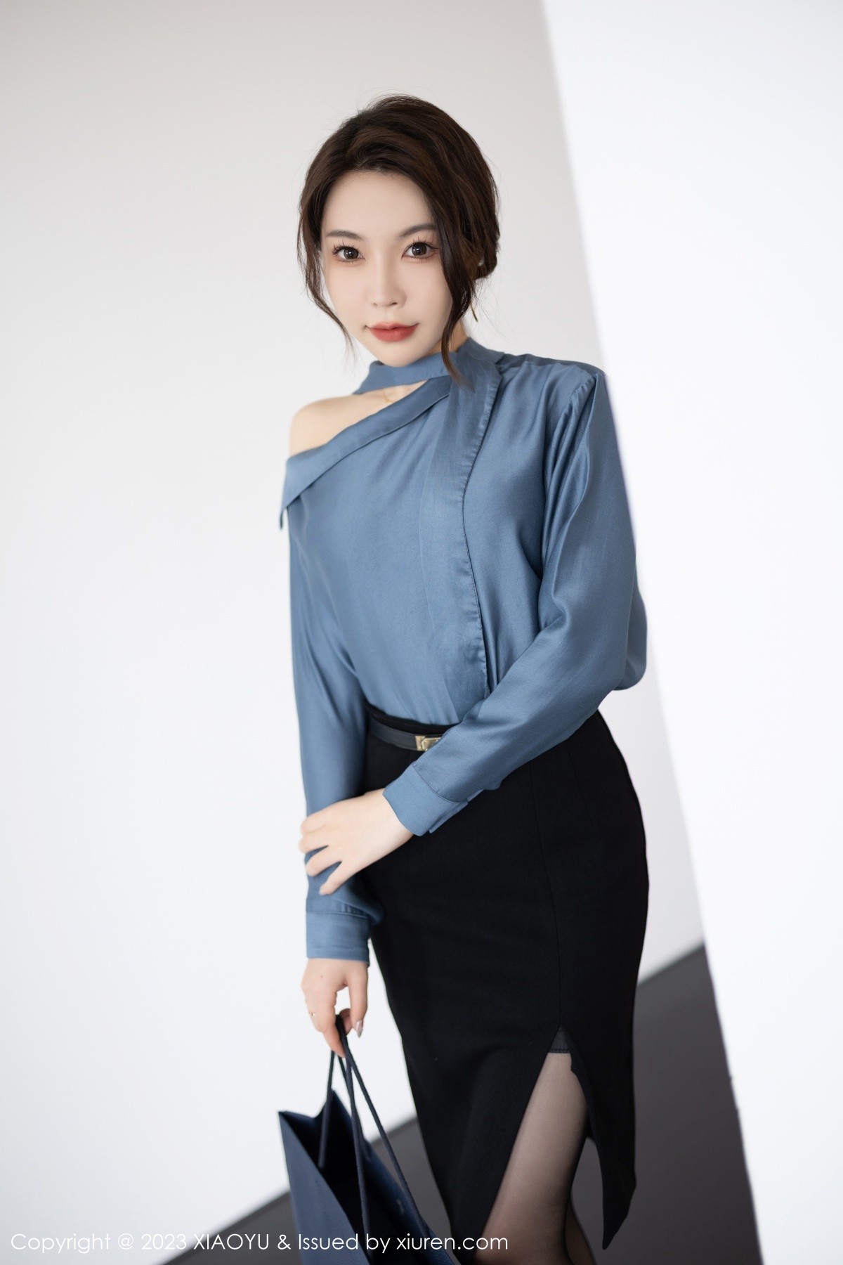 Xgyw.Net_[XiaoYu画语界]Vol.979_女神徐莉芝Booty脱制服露性感黑色蕾丝内衣配超薄黑丝诱惑写真86P