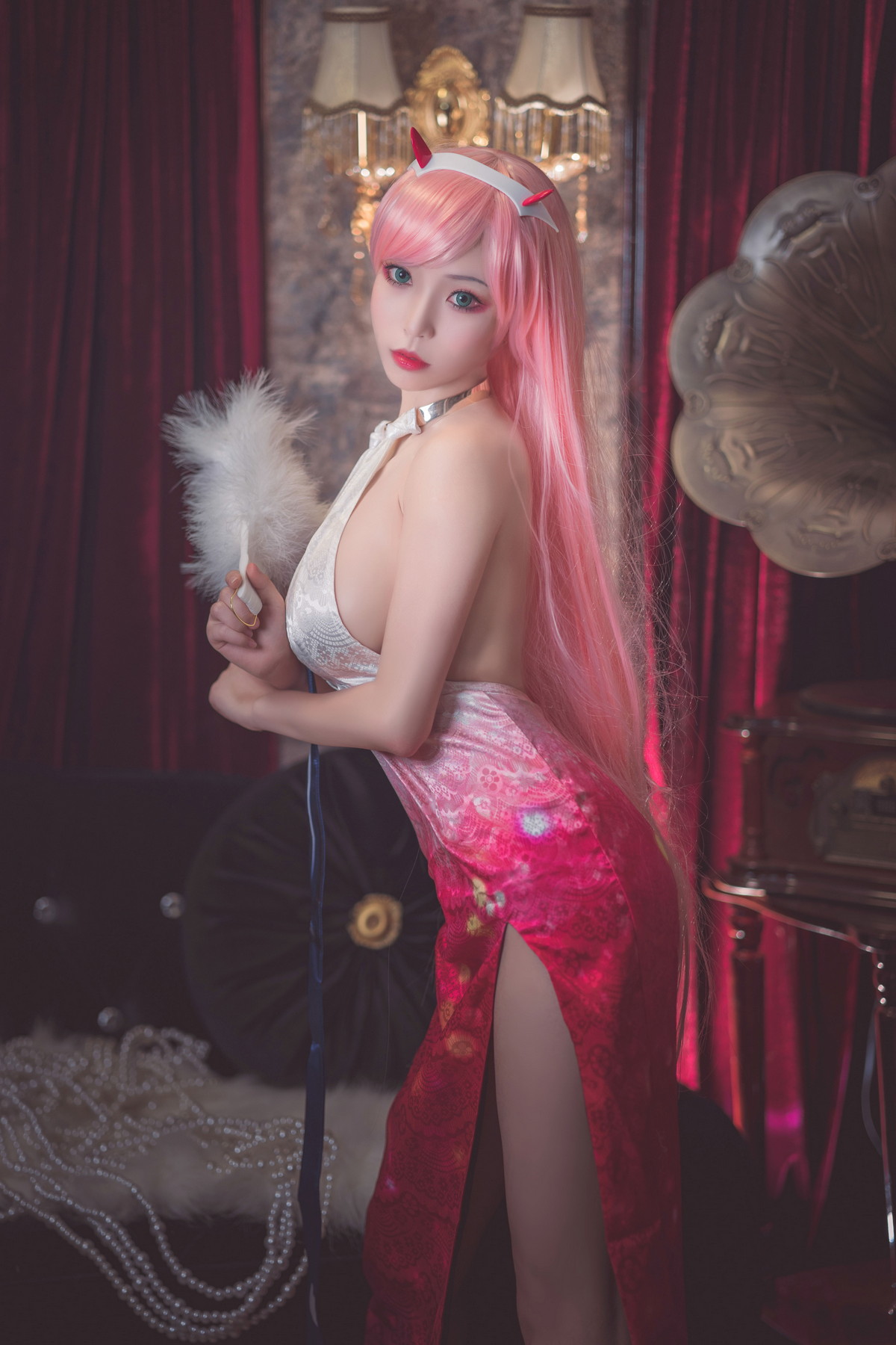 Xgyw.Net_网络美女白易子教主明信片主题黑色系护士服 清爽学生制服秀完美身材诱惑写真56P