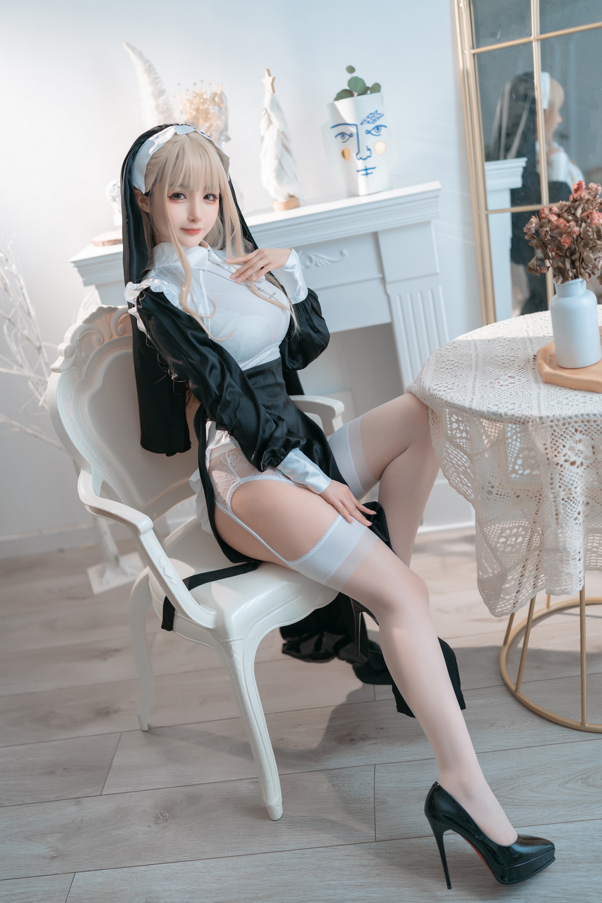 Xgyw.Net_网络美女桜井宁宁修女主题性感白色高叉连体衣配白色蕾丝吊袜秀美腿诱惑写真41P