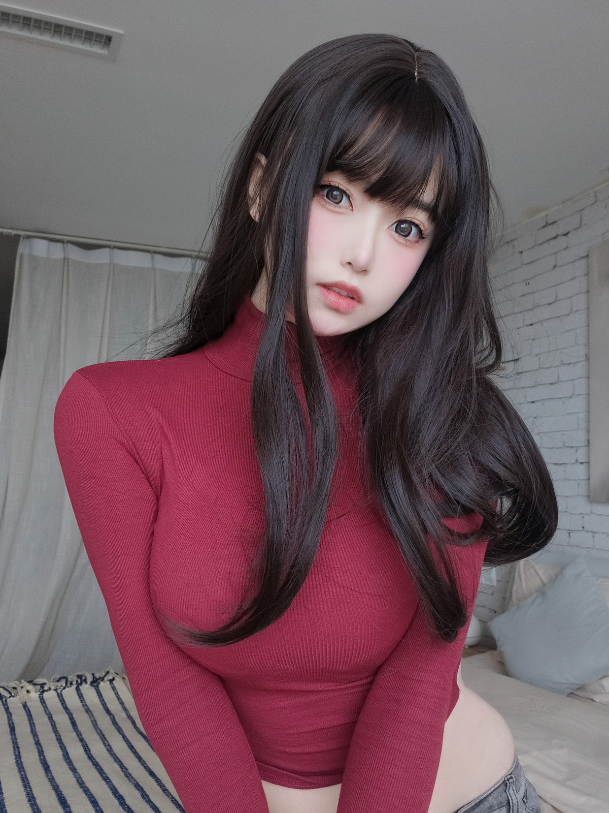 Xgyw.Net_Coser妹子女主K红色毛衣丰满妹妹主题红色毛衣配牛仔裤半脱秀豪乳翘臀诱惑写真103P