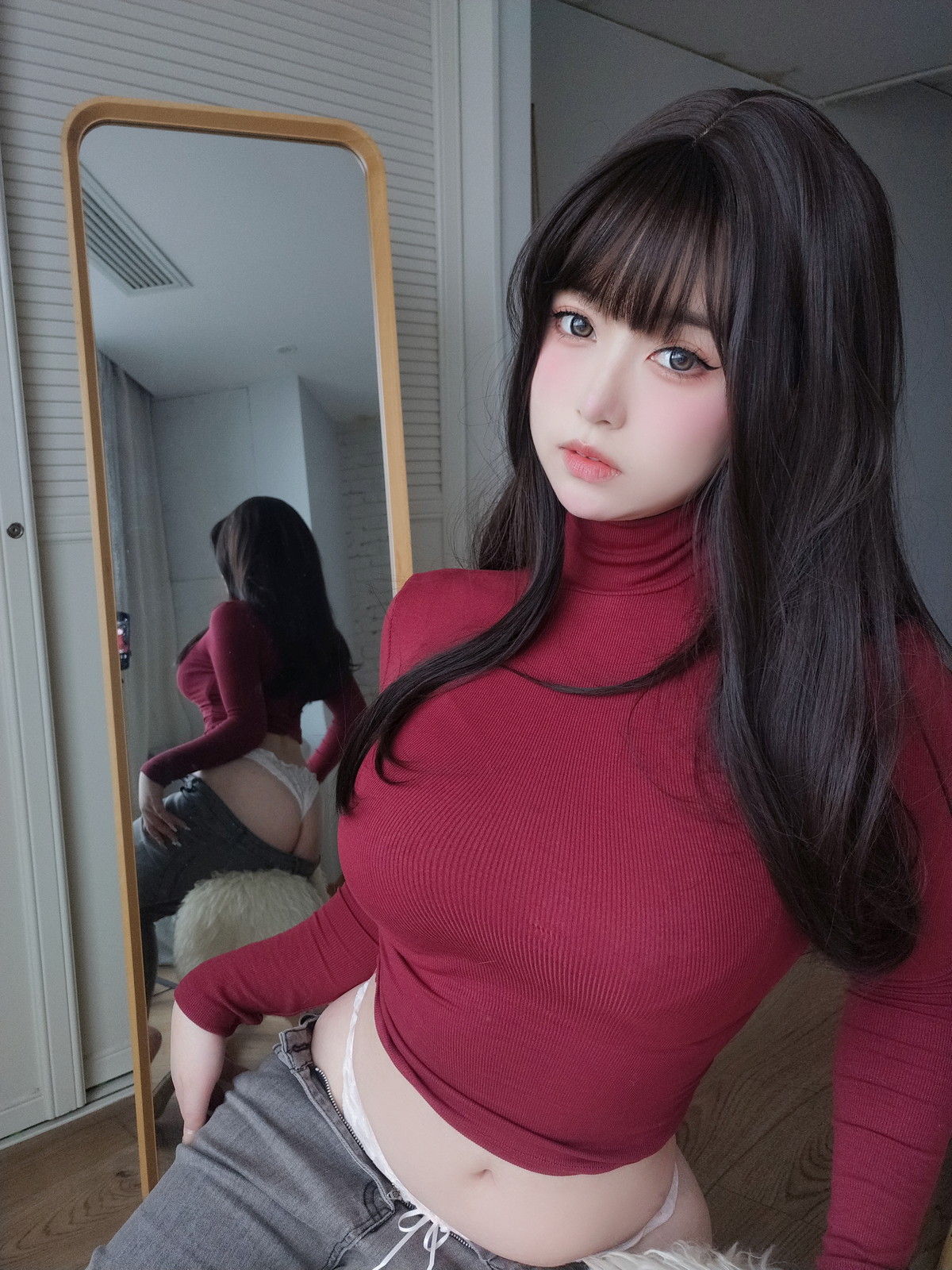 Xgyw.Net_Coser妹子女主K红色毛衣丰满妹妹主题红色毛衣配牛仔裤半脱秀豪乳翘臀诱惑写真103P