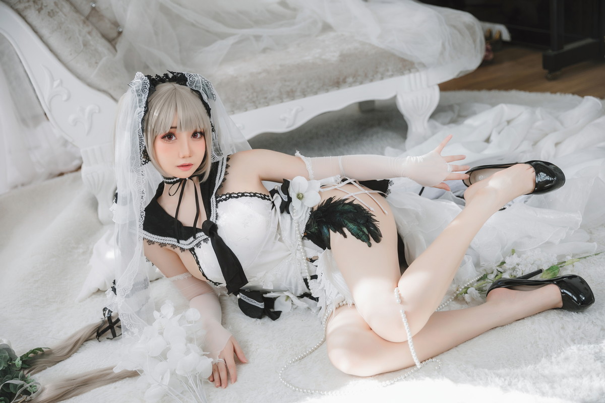 Xgyw.Net_网络美女焖焖碳可畏礼服主题私房性感白色礼服秀白嫩肌肤修长美腿诱惑写真33P
