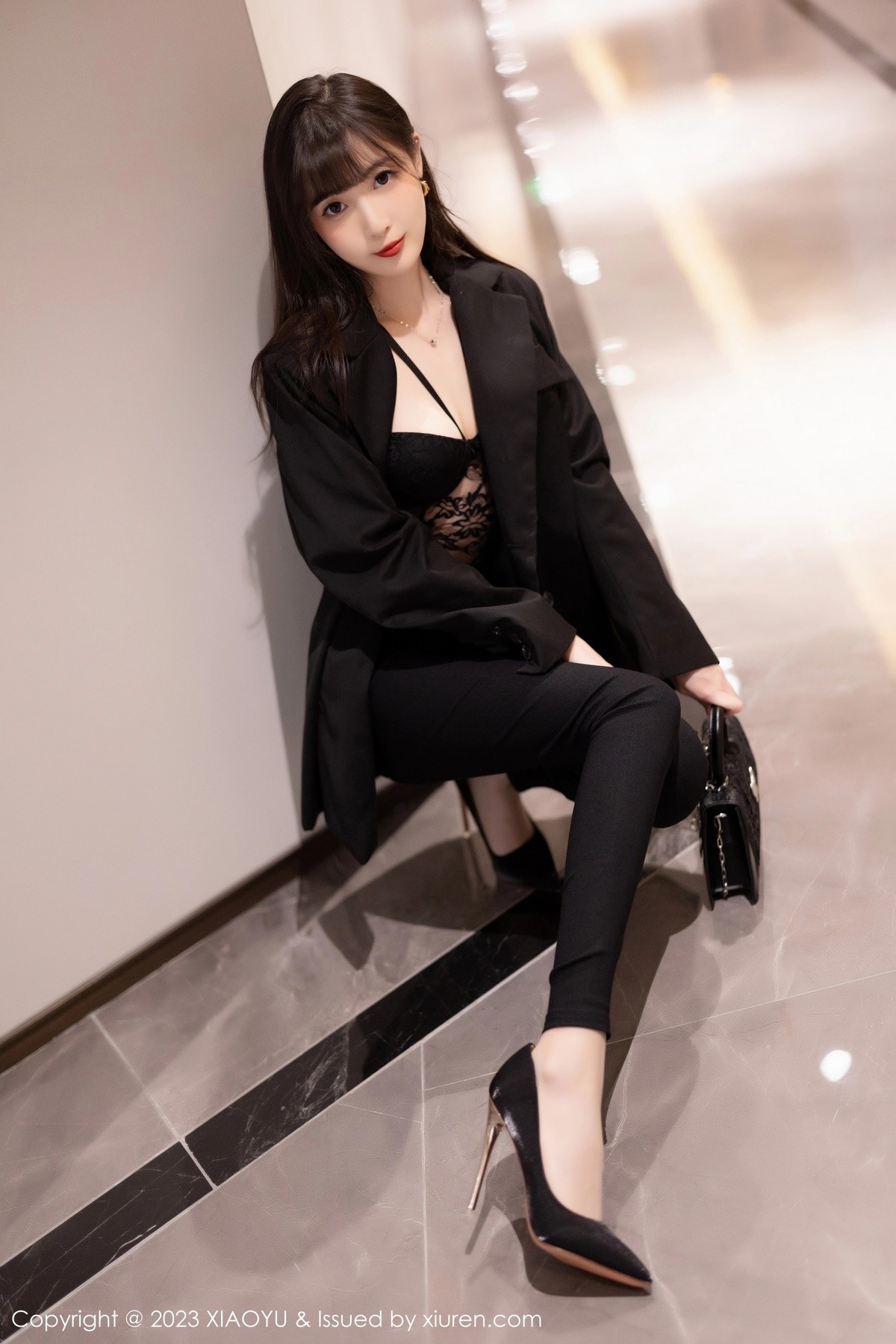 Xgyw.Net_[XiaoYu画语界]Vol.981_模特林星阑性感黑色连体蕾丝内衣配原色丝袜秀曼妙身姿诱惑写真87P