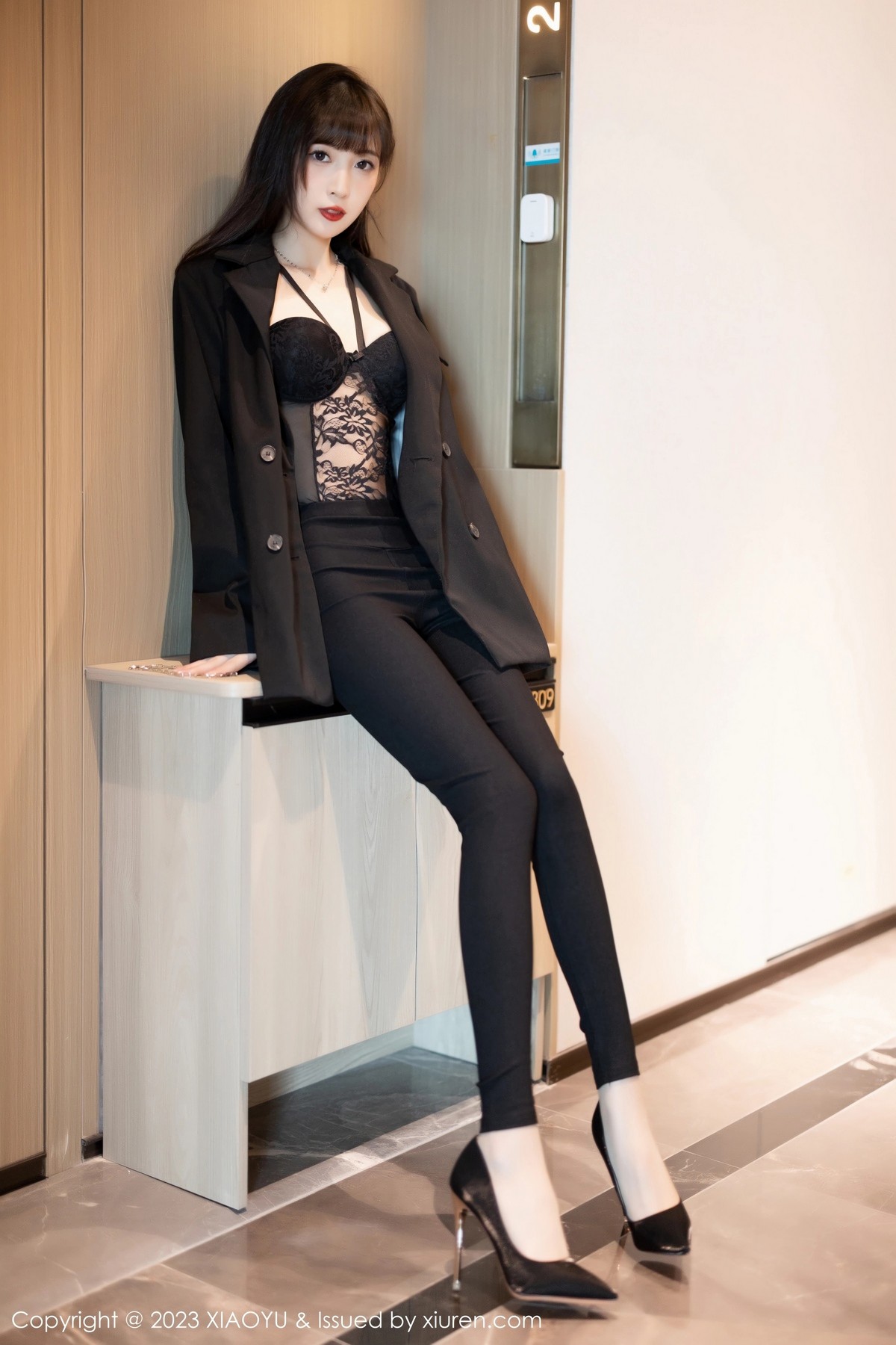 Xgyw.Net_[XiaoYu画语界]Vol.981_模特林星阑性感黑色连体蕾丝内衣配原色丝袜秀曼妙身姿诱惑写真87P