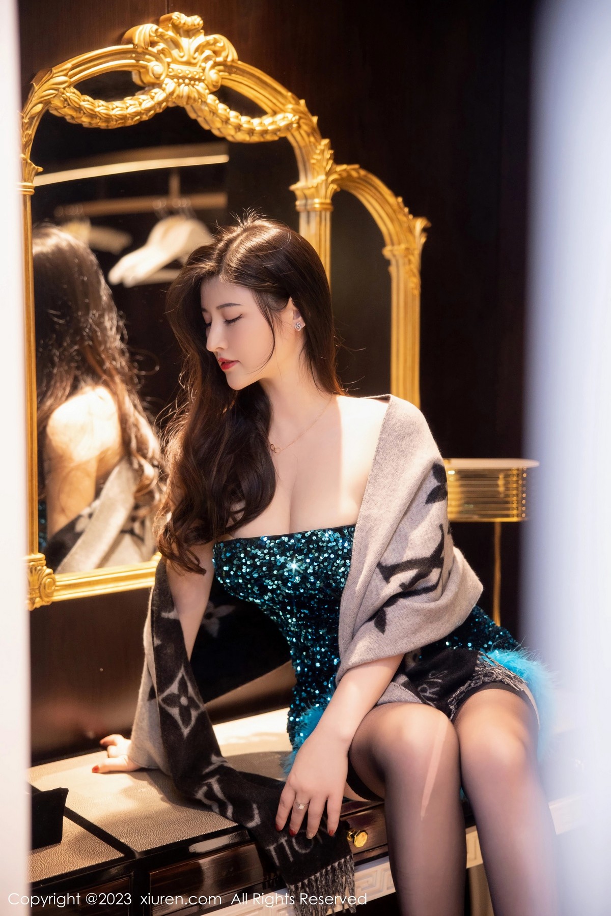 Xgyw.Net_XiuRen第6384期_模特诗诗kiki性感蓝黑露肩连衣短裙露黑色蕾丝内衣惹火诱惑写真86P